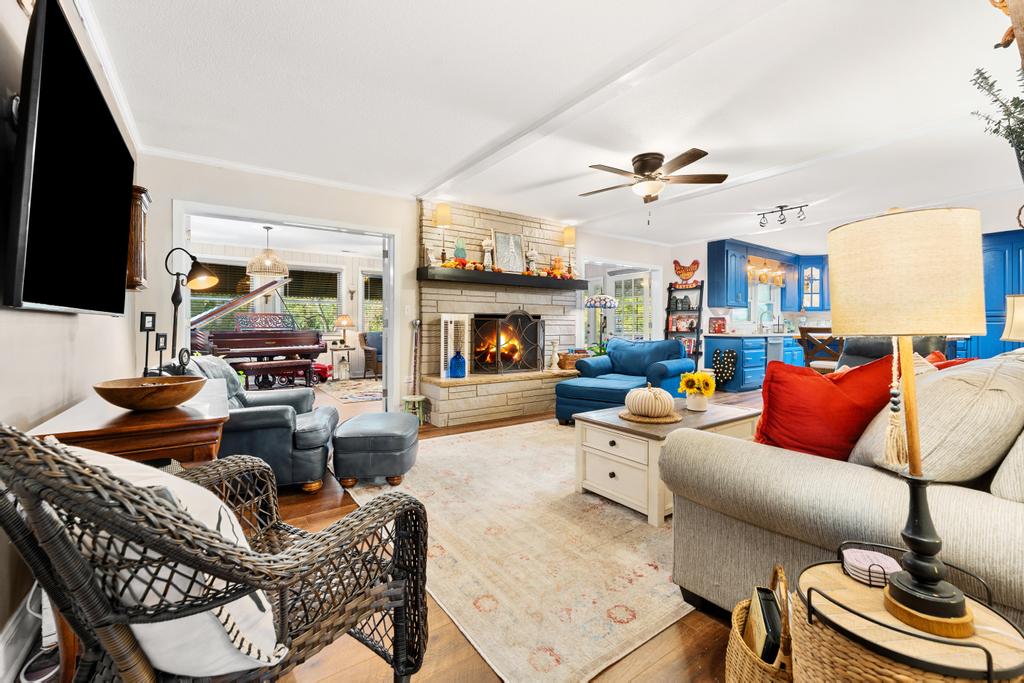 Hartwell, Georgia, 30643, United States, 4 Bedrooms Bedrooms, ,3 BathroomsBathrooms,Residential,For Sale,1989315