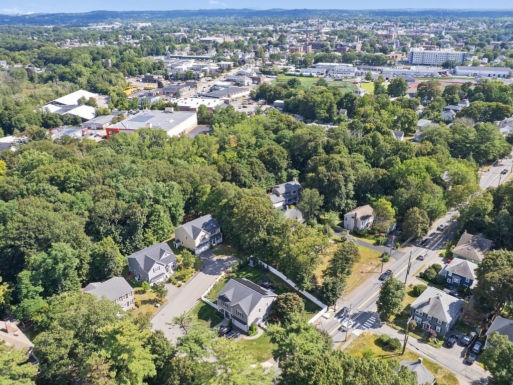 Waltham, Massachusetts, 02451, United States, 4 Bedrooms Bedrooms, ,5 BathroomsBathrooms,Residential,For Sale,1940187