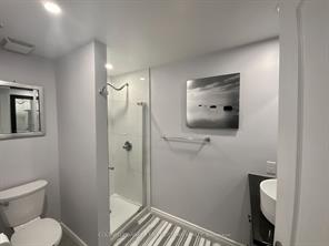 Ottawa, Ontario, K1R 7X2, CA, 2 Bedrooms Bedrooms, ,2 BathroomsBathrooms,Residential,For Sale,1925745