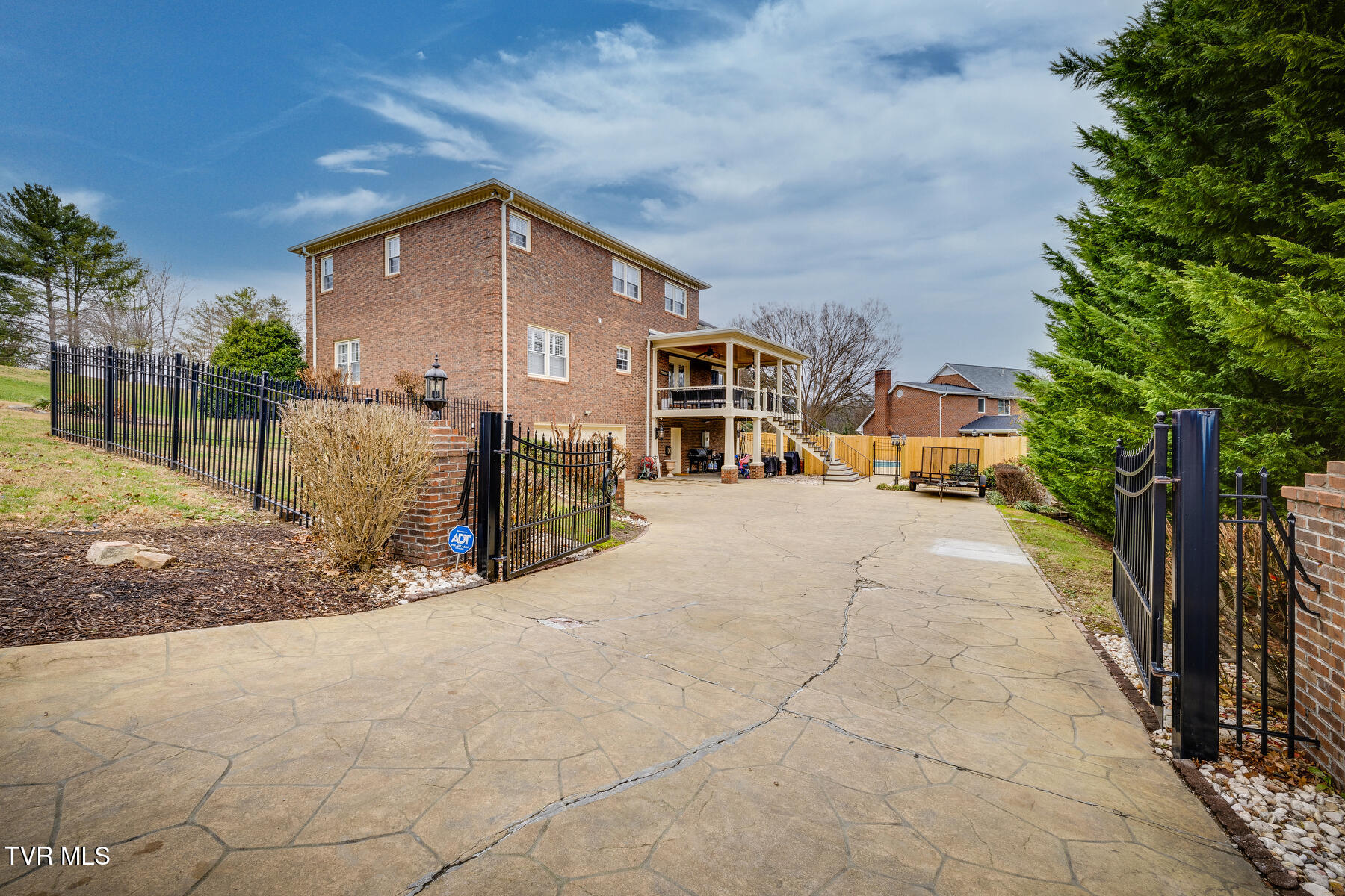 Kingsport, Tennessee, 37664, United States, 5 Bedrooms Bedrooms, ,5 BathroomsBathrooms,Residential,For Sale,1931023
