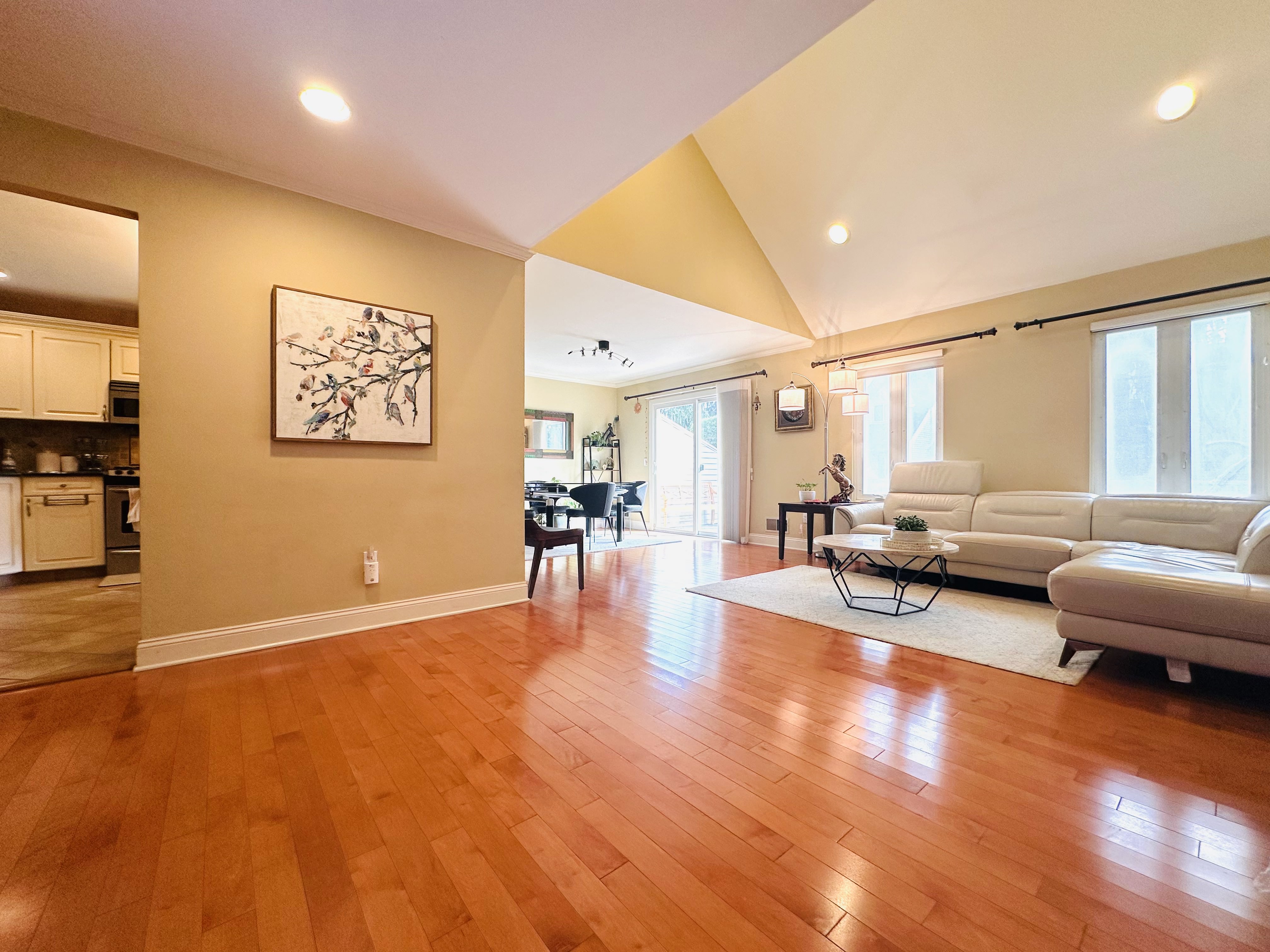 Montville, New Jersey, 07045, United States, 3 Bedrooms Bedrooms, ,4 BathroomsBathrooms,Residential,For Sale,1987436