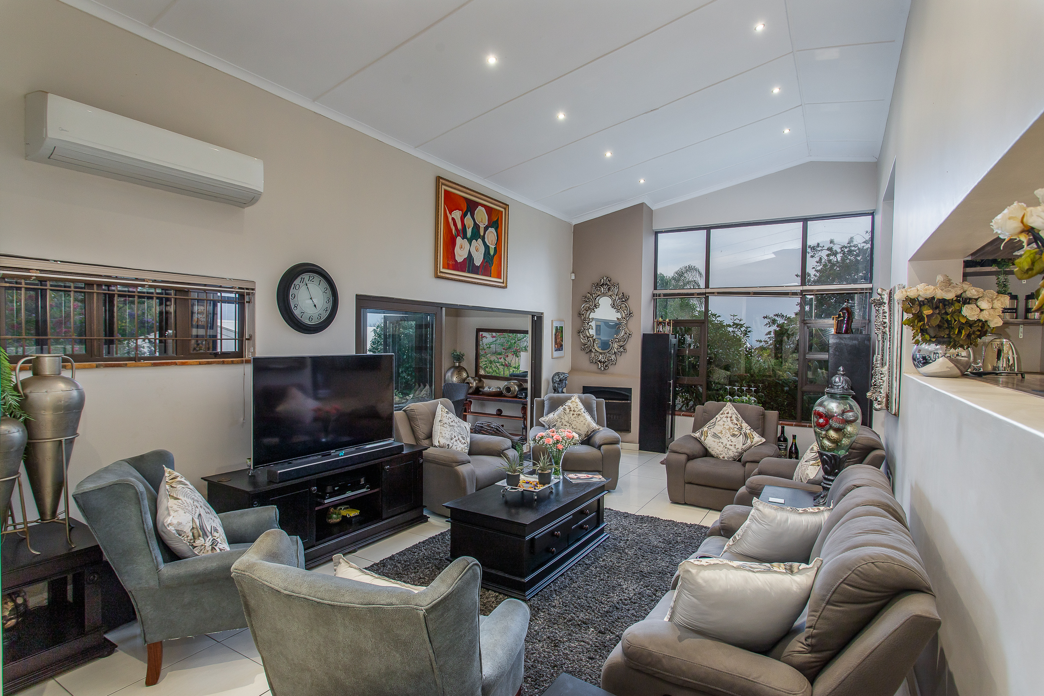  Family home in sought-after Courtrai, Paarl - 物件實景