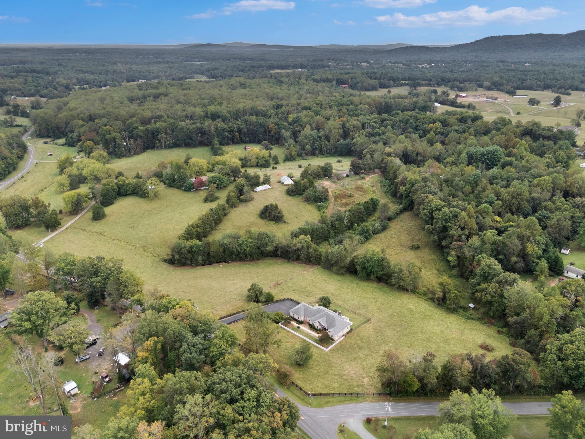 Reva, Virginia, 22735, United States, 4 Bedrooms Bedrooms, ,4 BathroomsBathrooms,Residential,For Sale,1983149