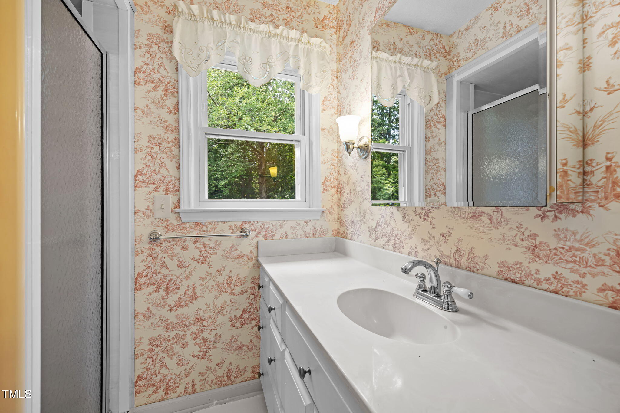 Raleigh, North Carolina, 27615, United States, 4 Bedrooms Bedrooms, ,3 BathroomsBathrooms,Residential,For Sale,1907534