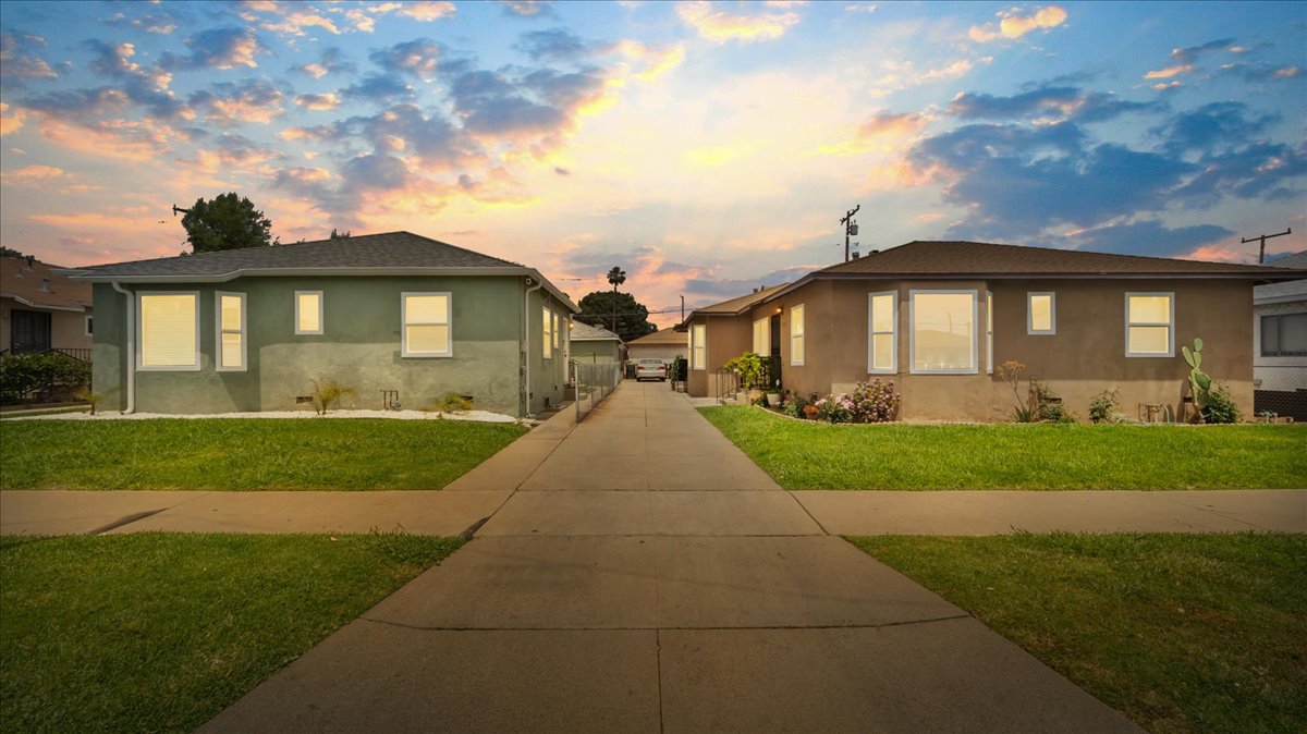 Montebello, California, 90640, United States, 2 Bedrooms Bedrooms, ,2 BathroomsBathrooms,Residential,For Sale,1930342