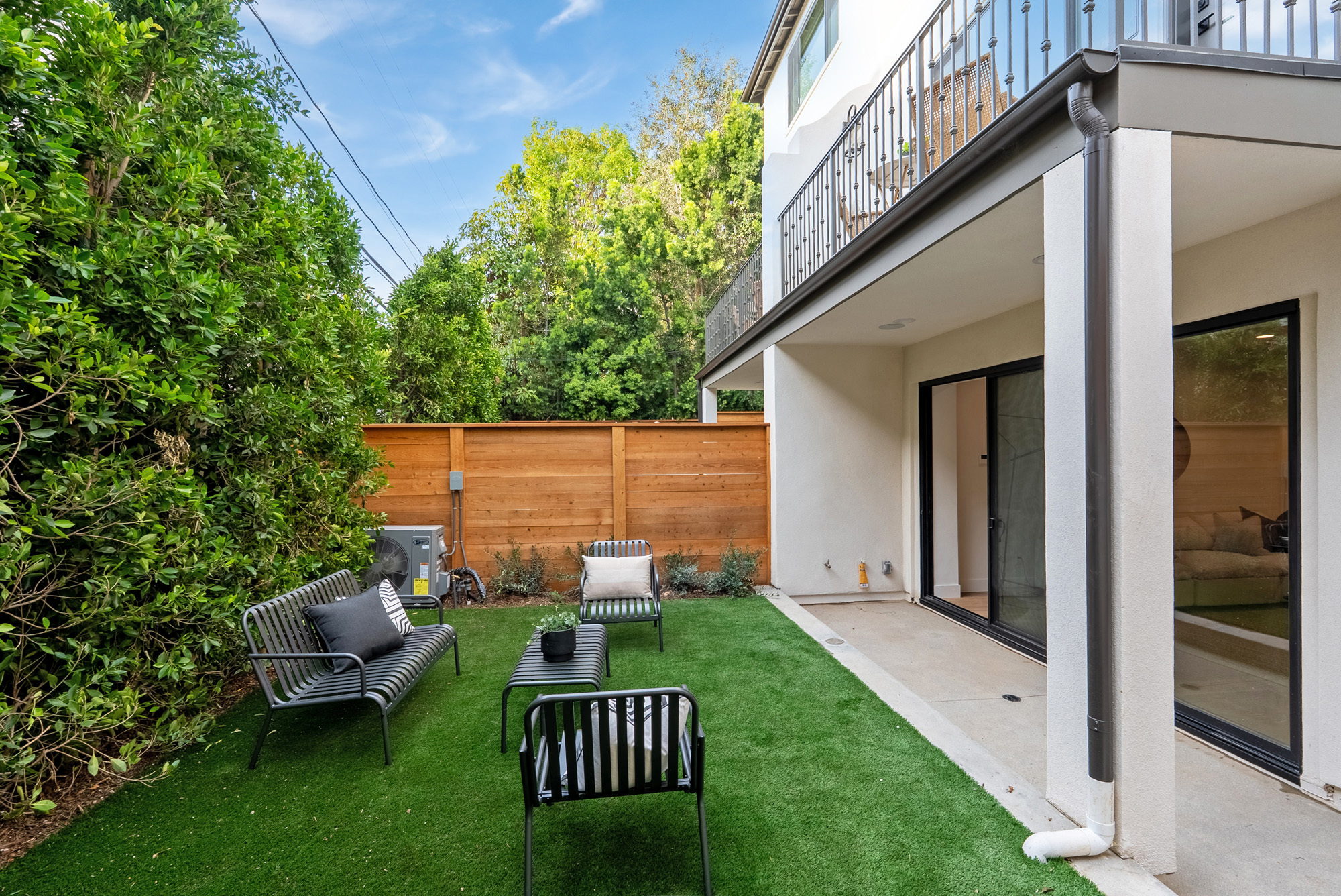  1869 Benecia Avenue - 物件實景
