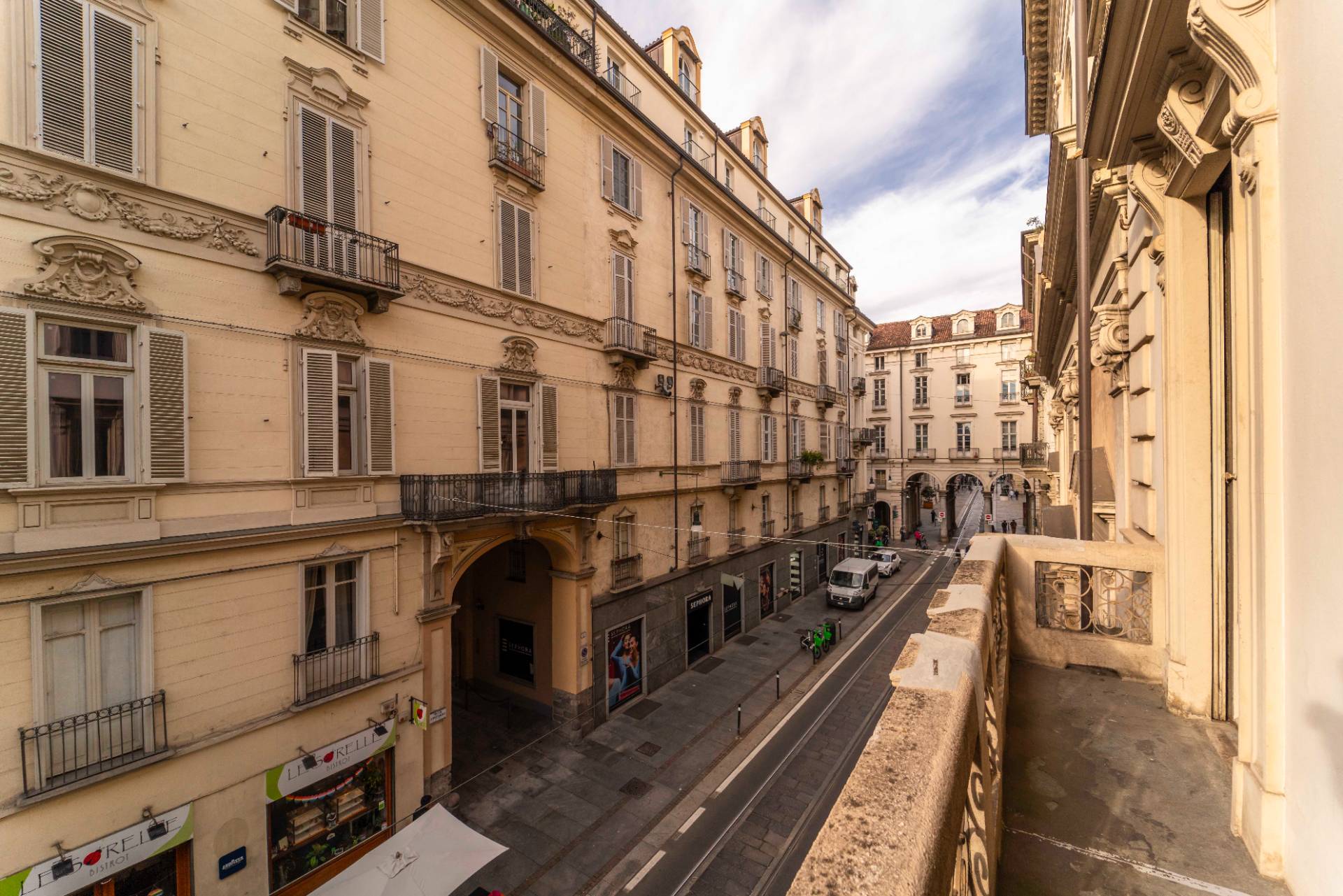 Torino, Torino, 10100, IT, 3 Bedrooms Bedrooms, ,4 BathroomsBathrooms,Residential,For Sale,1989307