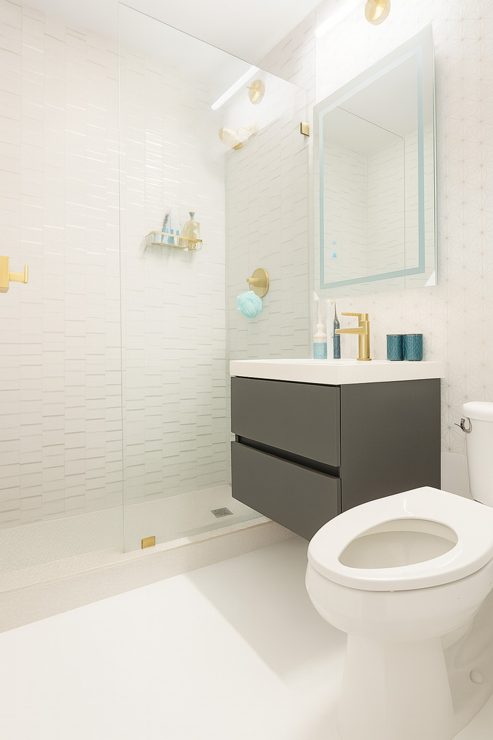 Chicago, Illinois, 60611, United States, 3 Bedrooms Bedrooms, ,2 BathroomsBathrooms,Residential,For Sale,1977866