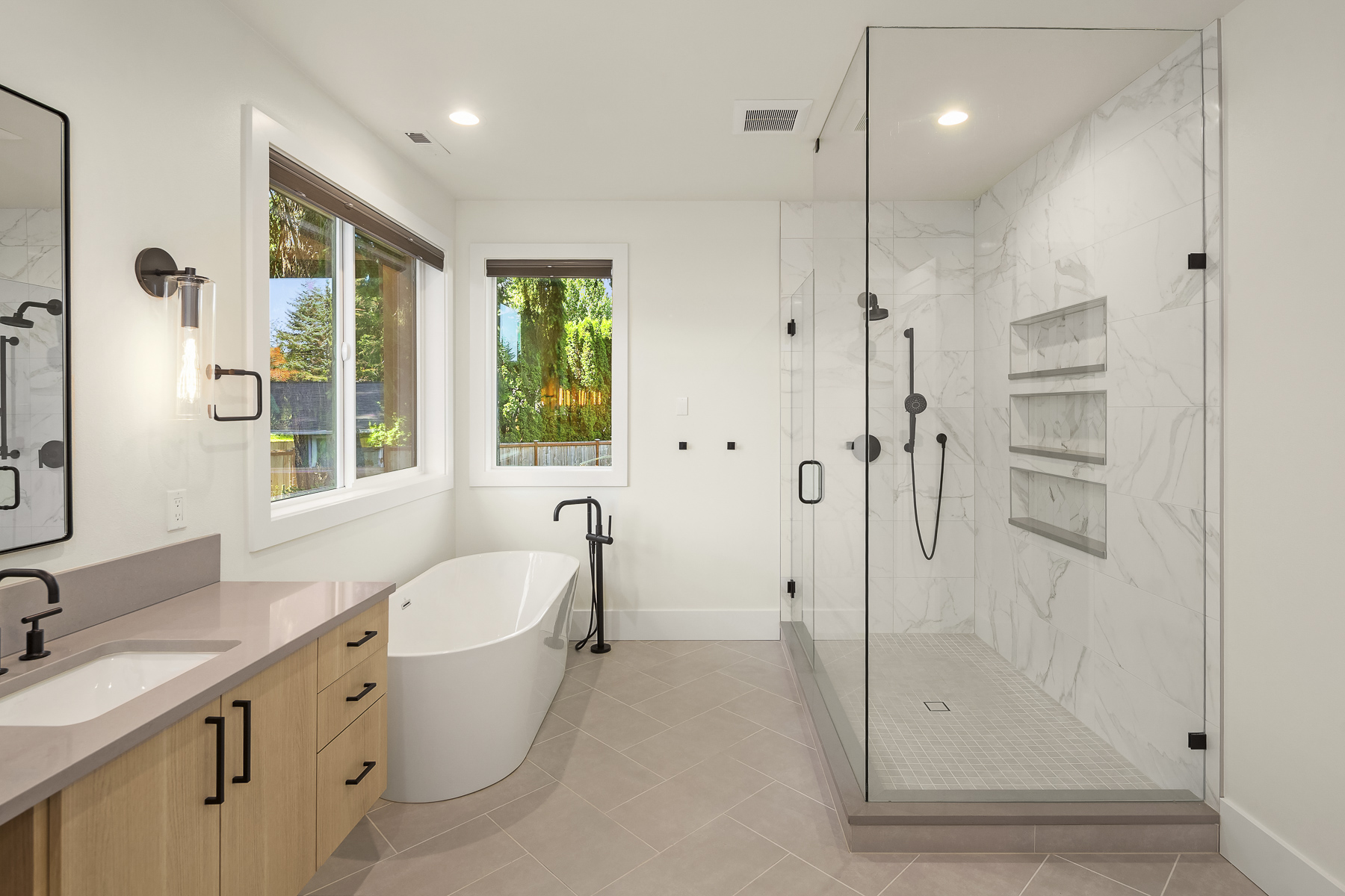 11327 113th Place Northeast, Kirkland, WA 98033 - 物件實景