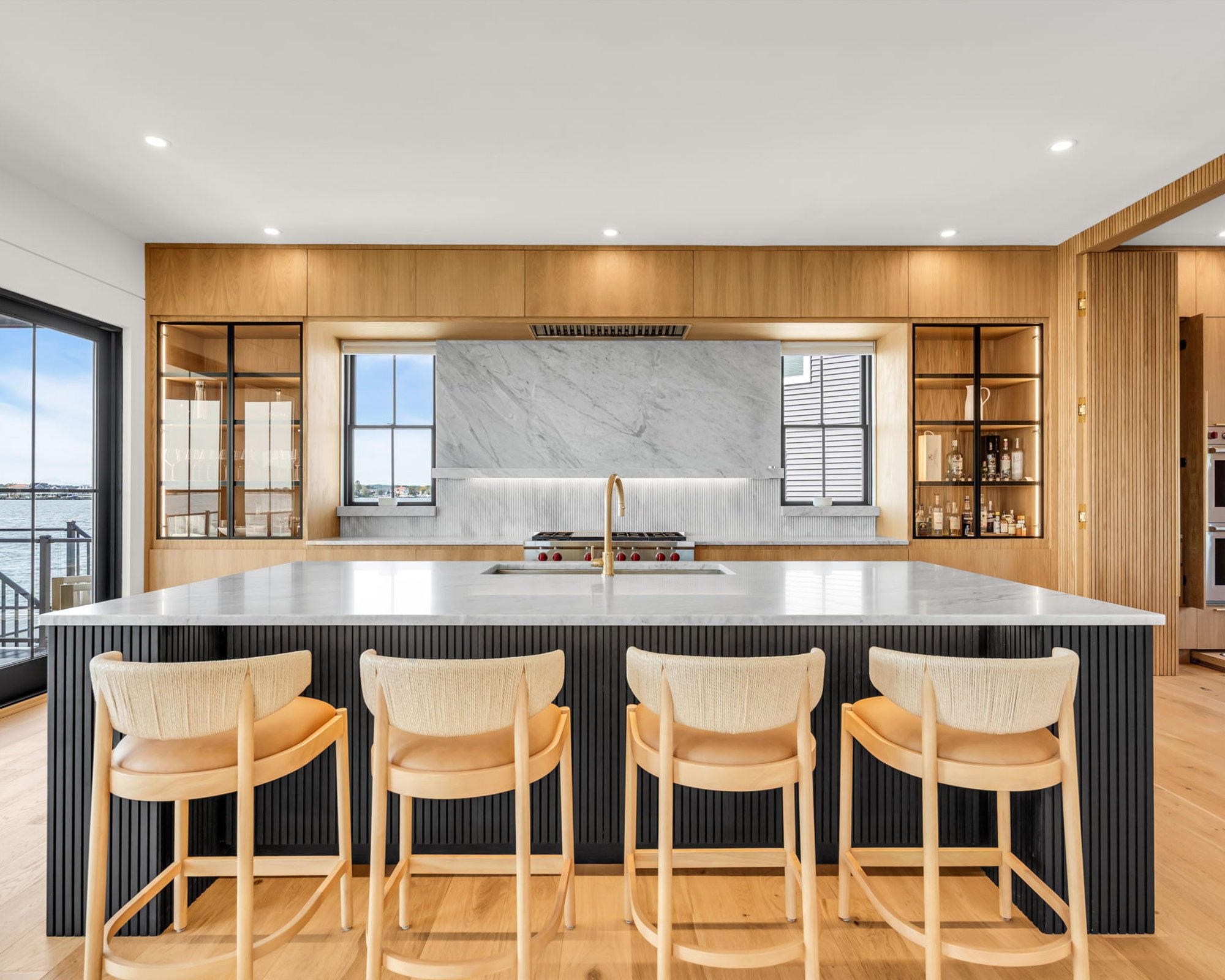  Exceptional Custom Built Waterfront Home - 物件實景