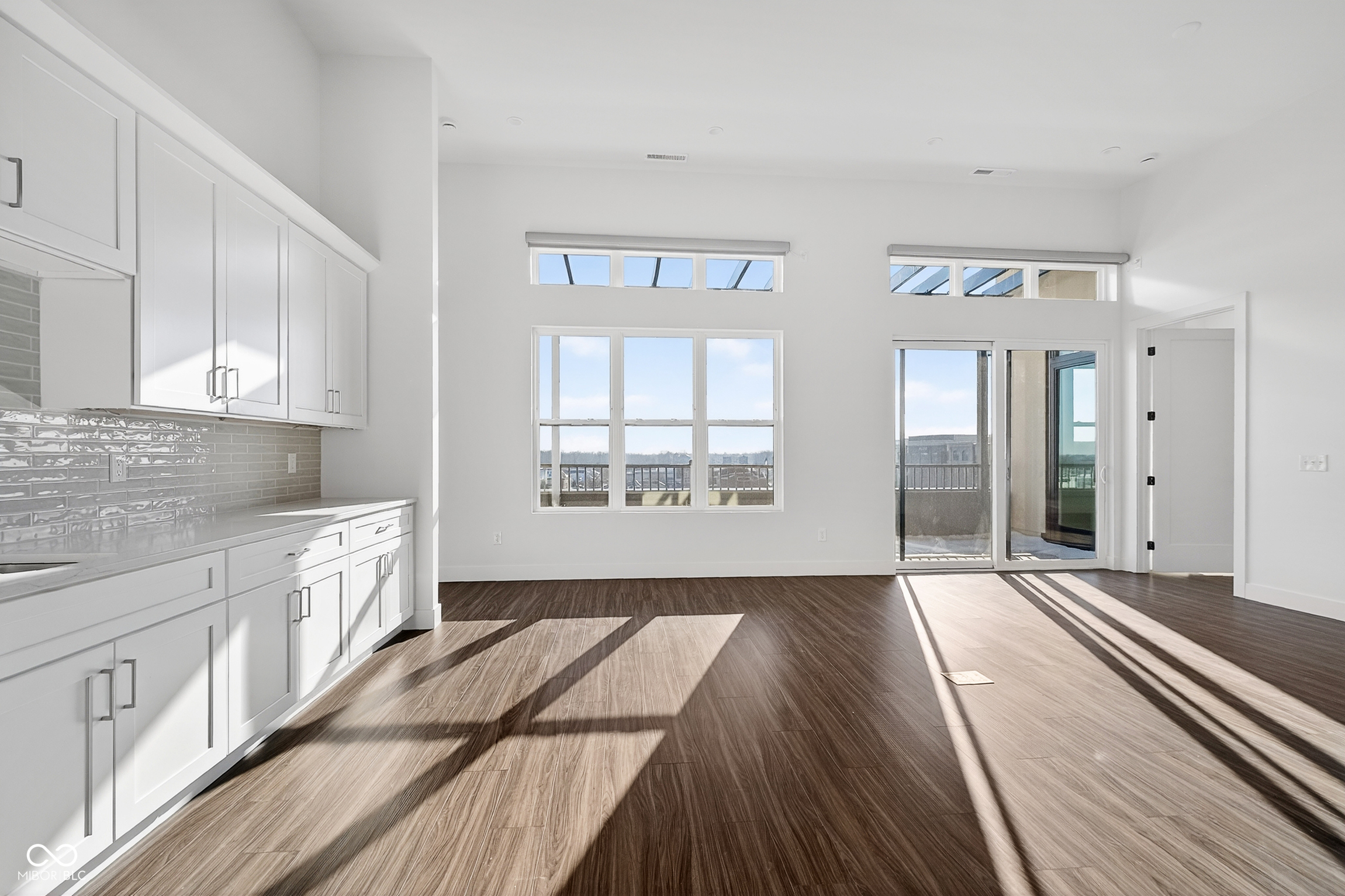 Carmel, Indiana, 46032, United States, 2 Bedrooms Bedrooms, ,3 BathroomsBathrooms,Residential,For Sale,1977129