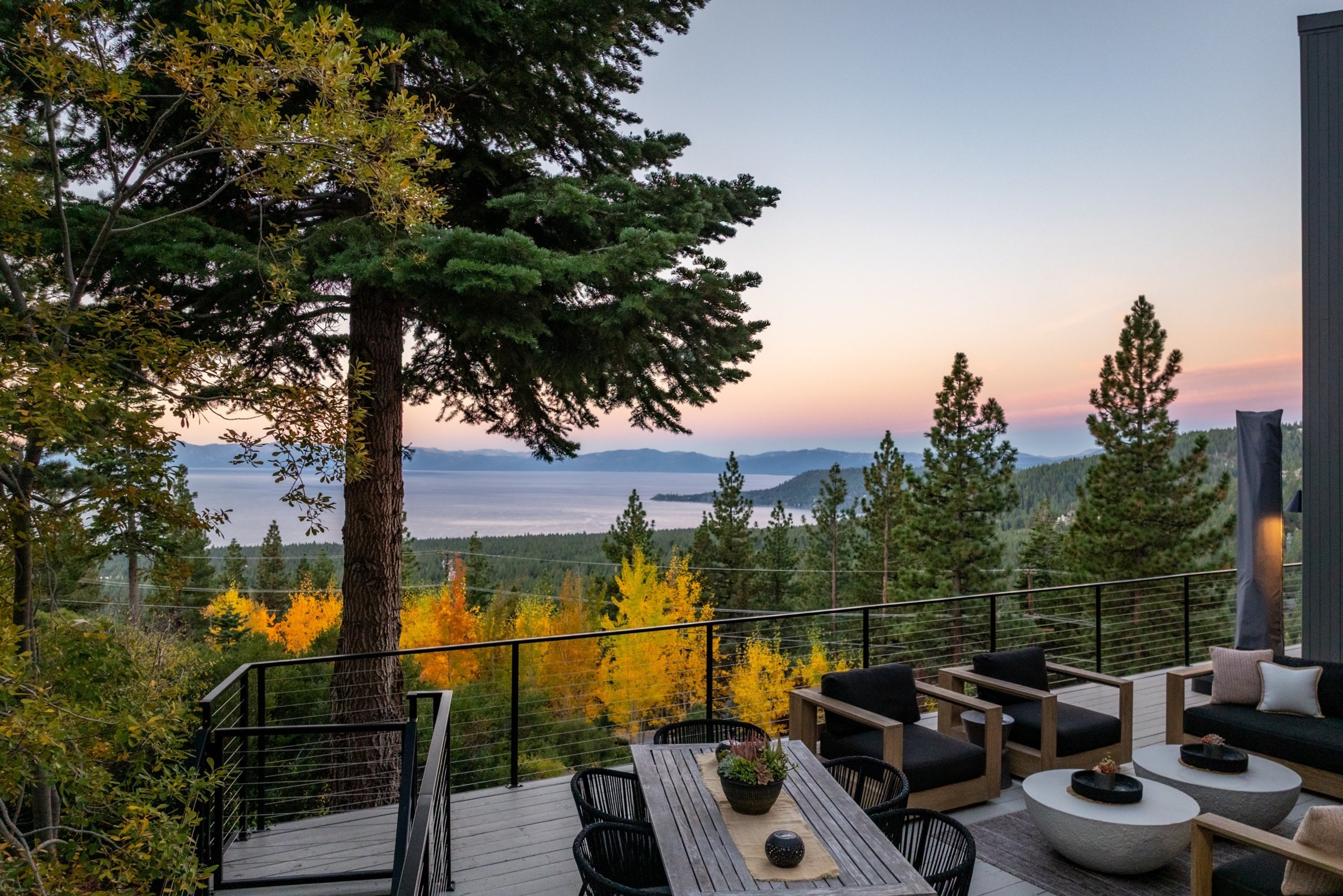  Legendary Gated Panoramic Lake View Estate - 物件實景