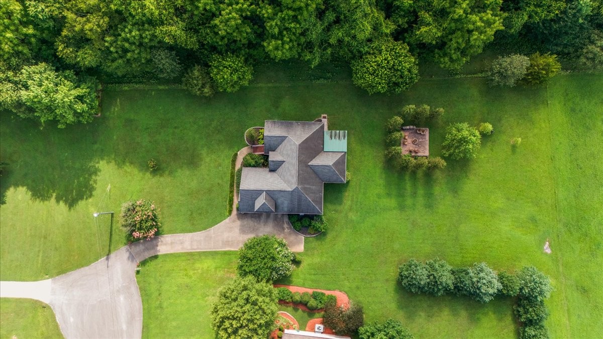Columbia, Tennessee, 38401, United States, 4 Bedrooms Bedrooms, ,3 BathroomsBathrooms,Residential,For Sale,1897603