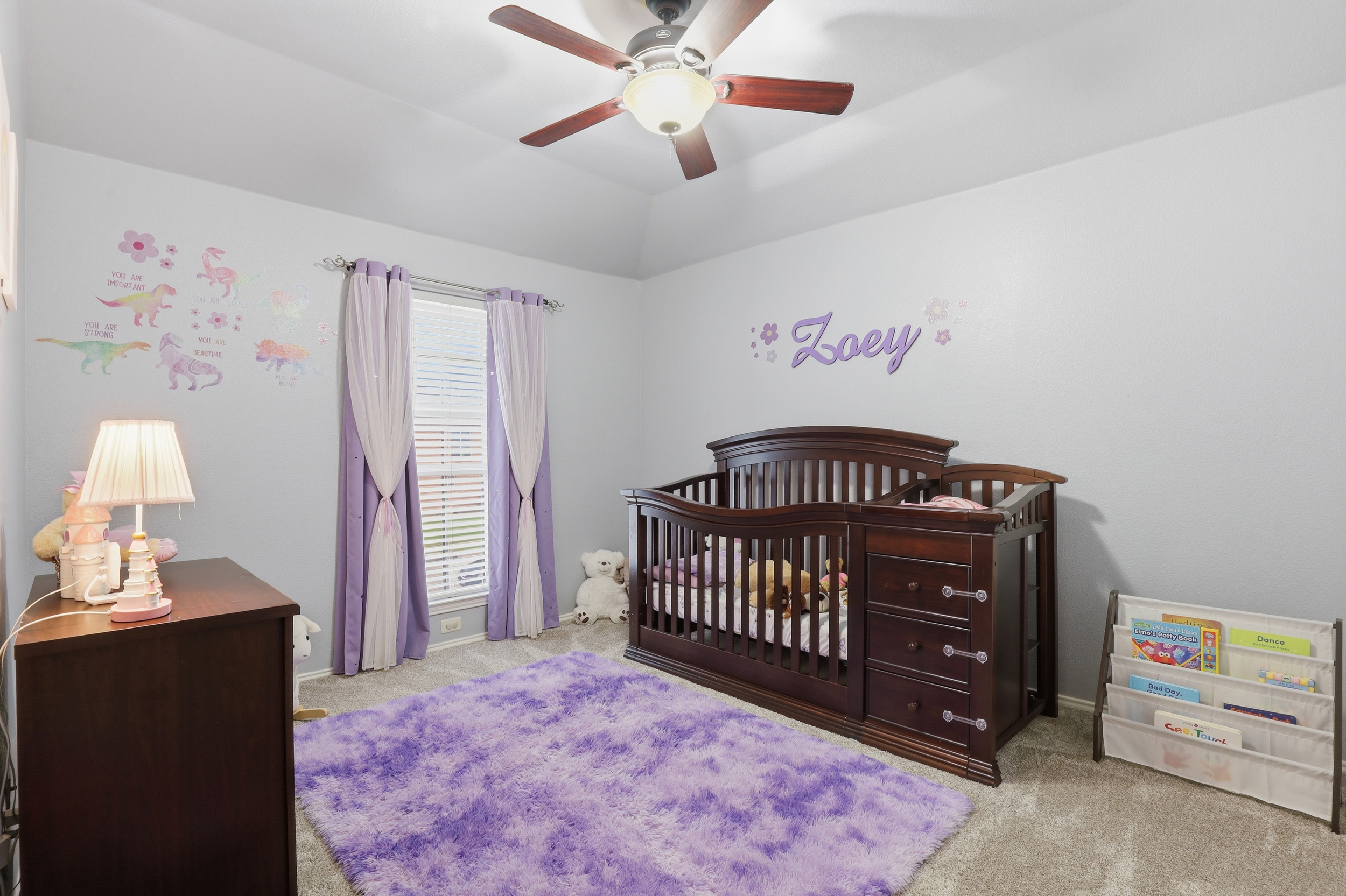  Thoughtful updates, spacious layout, priced to sell - 物件實景
