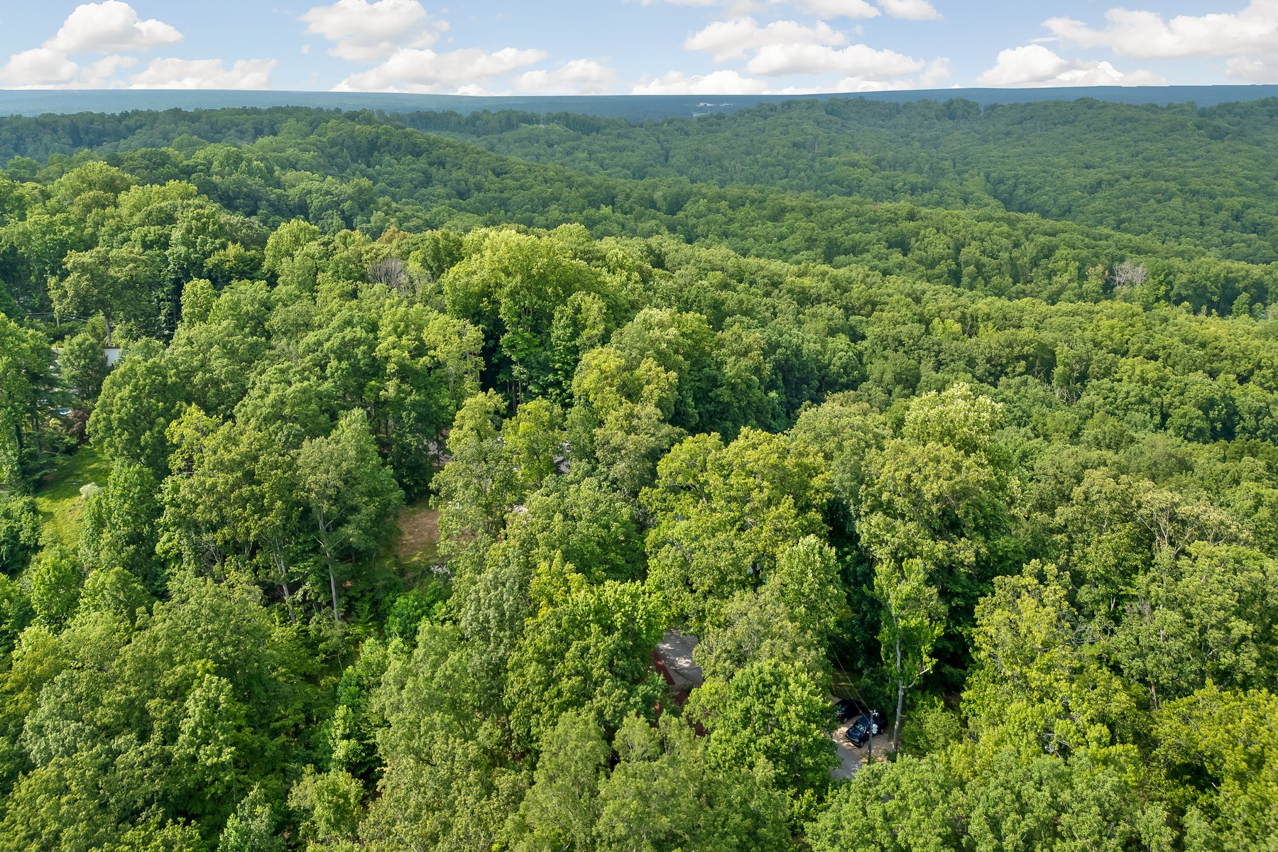  Authentic Log Home with Breathtaking Views of Brown County