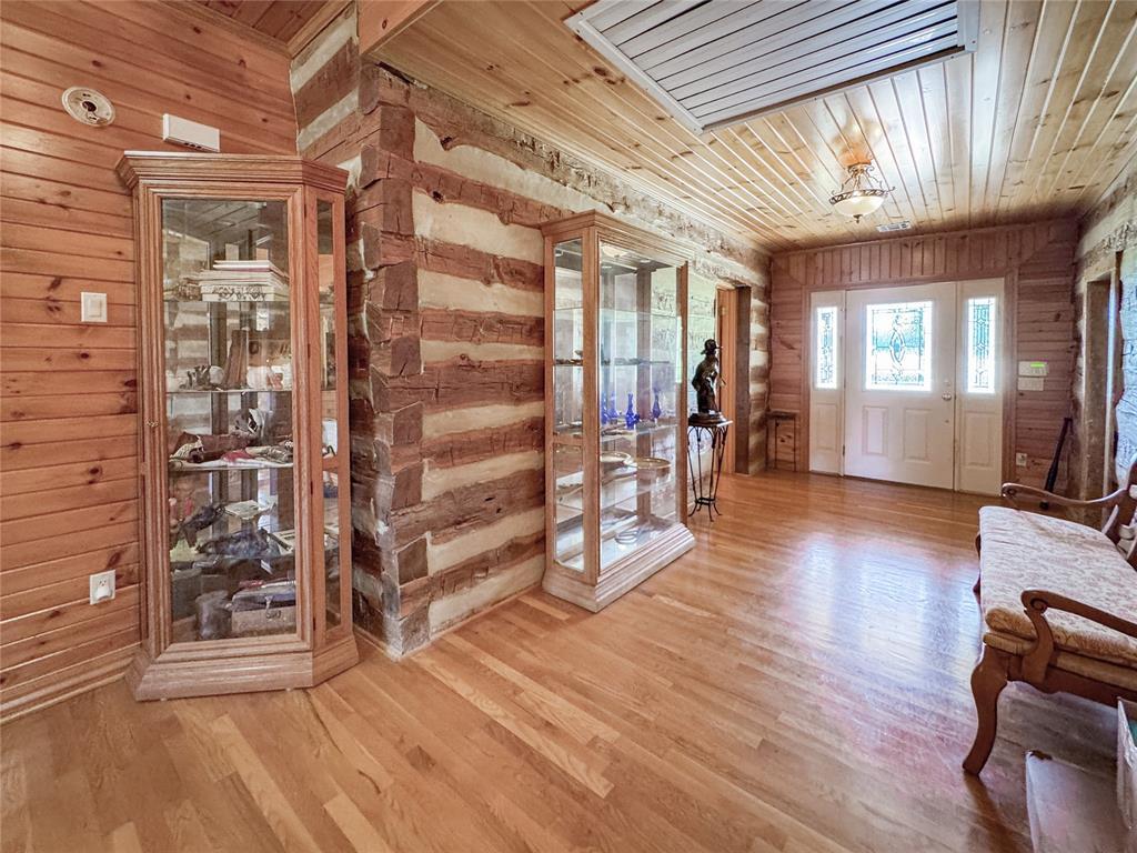 Fort Gibson, Oklahoma, 74434, United States, 2 Bedrooms Bedrooms, ,3 BathroomsBathrooms,Residential,For Sale,1982810