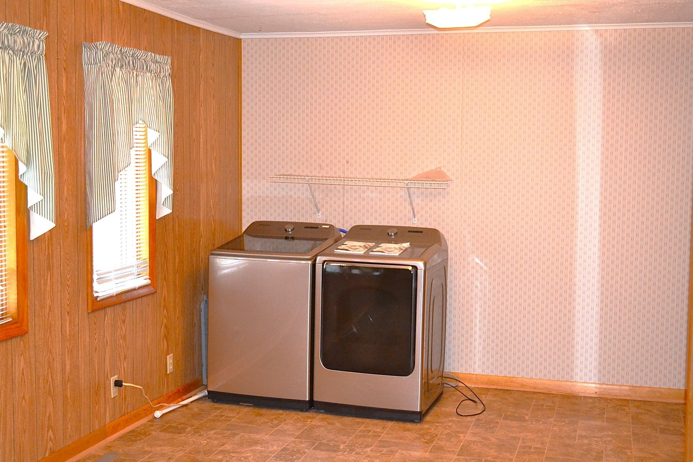 Lewisburg, West Virginia, 24901, United States, 6 Bedrooms Bedrooms, ,3 BathroomsBathrooms,Residential,For Sale,1940620