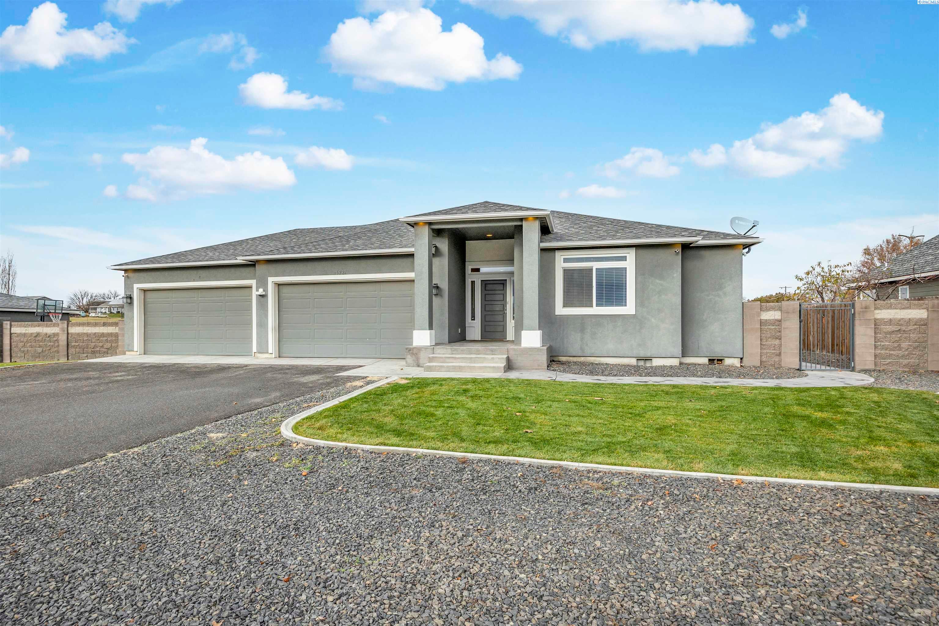 Pasco, Washington, 99301, United States, 6 Bedrooms Bedrooms, ,3 BathroomsBathrooms,Residential,For Sale,2005744