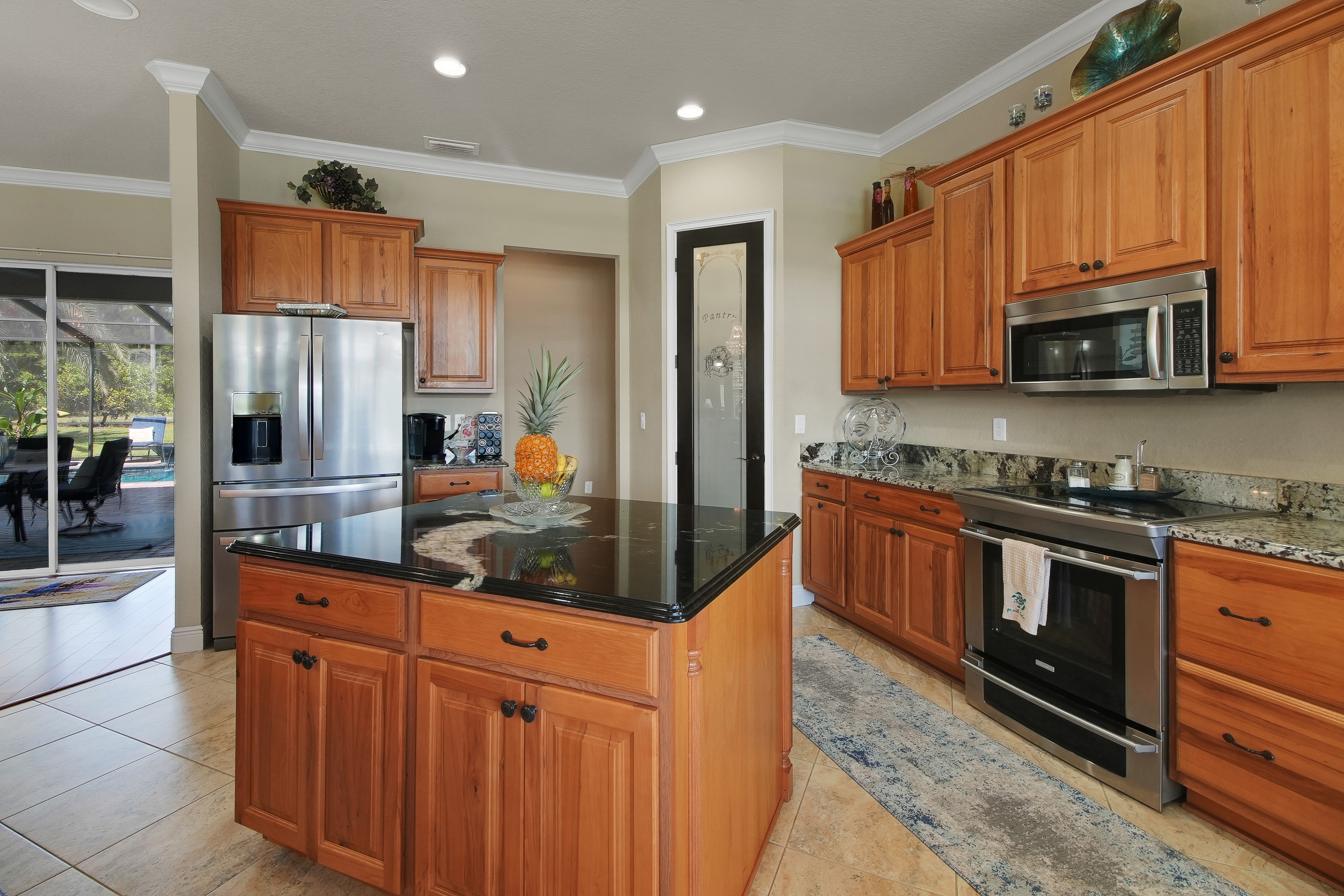 Weirsdale, Florida, 32195, United States, 4 Bedrooms Bedrooms, ,3 BathroomsBathrooms,Residential,For Sale,1900688