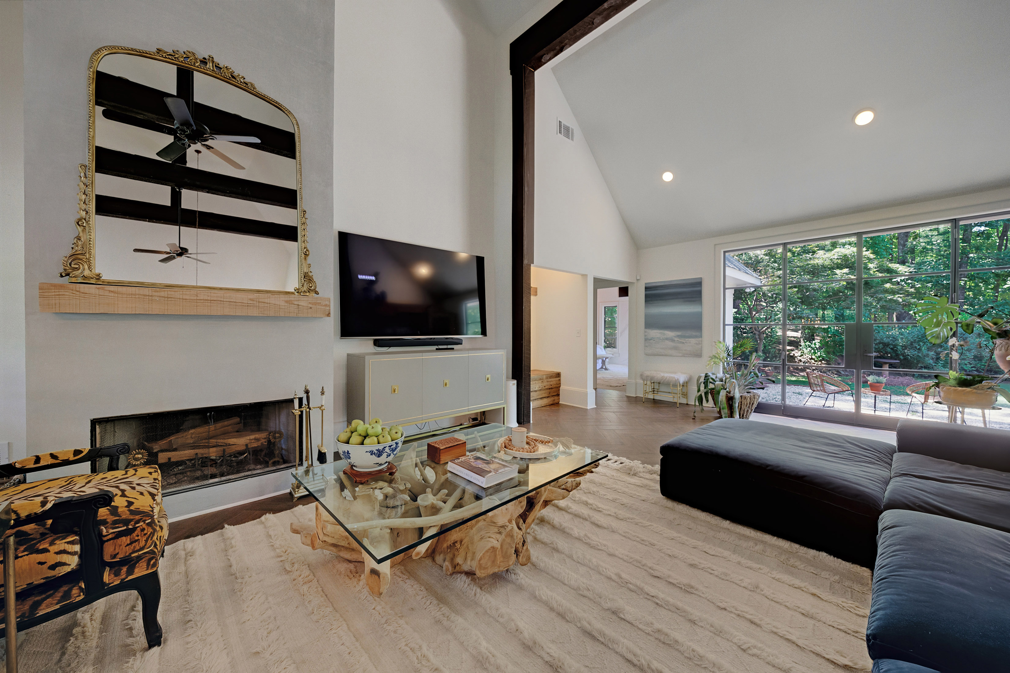  Exceptional Custom-built French Country Estate with Equestrian Amenities - 物件實景