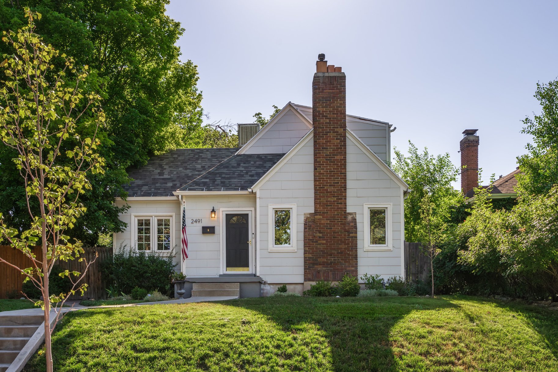  Charming Two-Story Home in the Highly Sought-After Highland Park Neighborhood - 物件實景