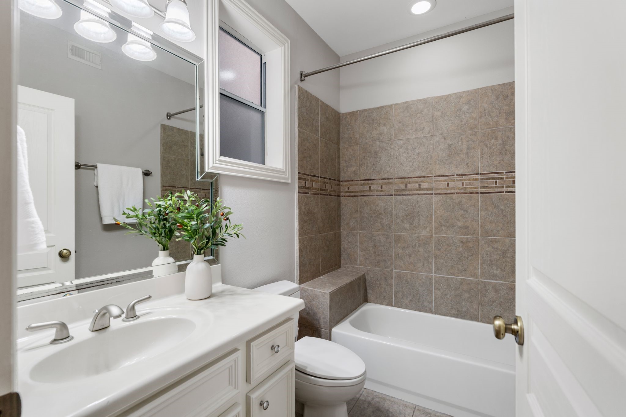  1824 Vermont Street - 物件實景