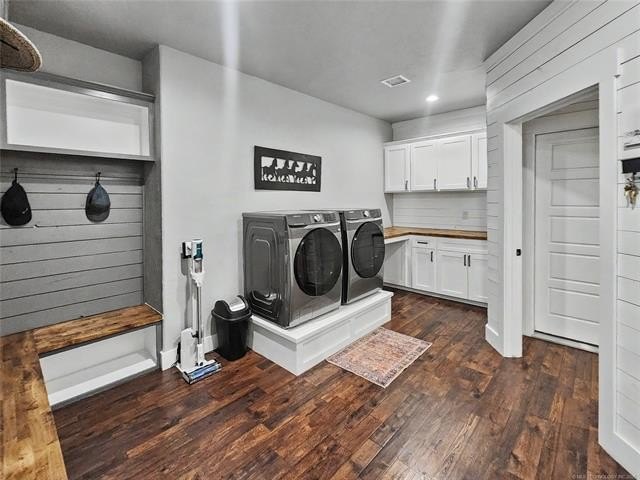 Tahlequah, Oklahoma, 74464, United States, 4 Bedrooms Bedrooms, ,4 BathroomsBathrooms,Residential,For Sale,2040103