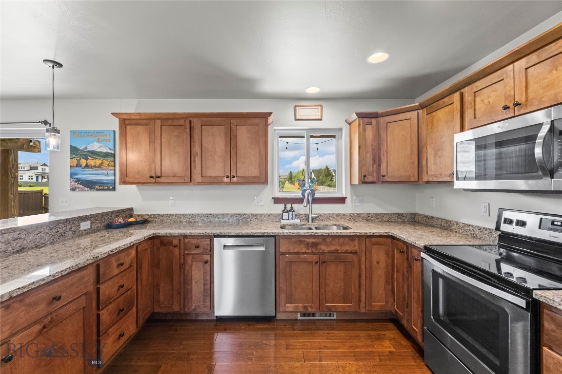 Bozeman, Montana, 59718, United States, 4 Bedrooms Bedrooms, ,3 BathroomsBathrooms,Residential,For Sale,1901905