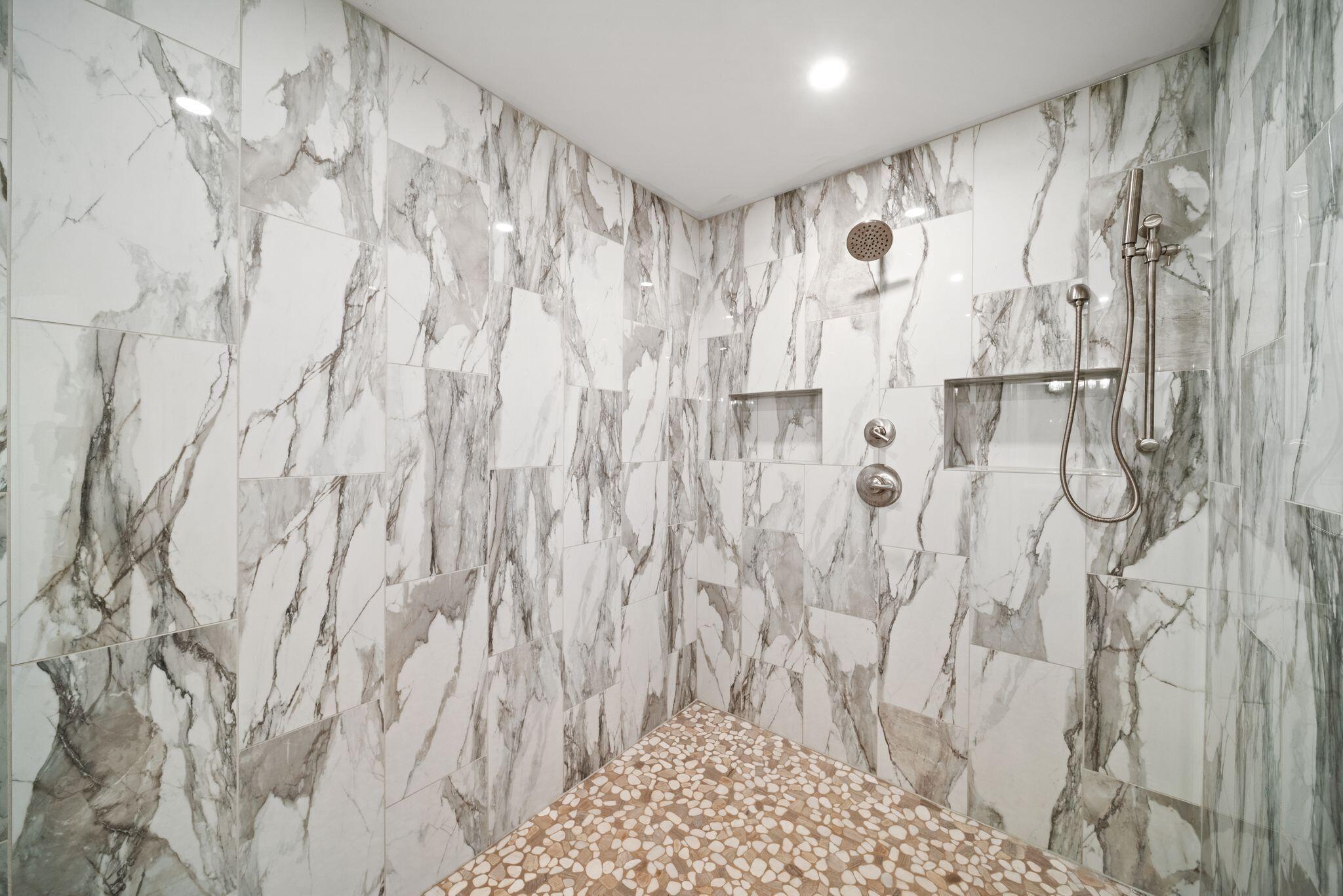 Burlington, Wisconsin, 53105, United States, 6 Bedrooms Bedrooms, ,4 BathroomsBathrooms,Residential,For Sale,2003027