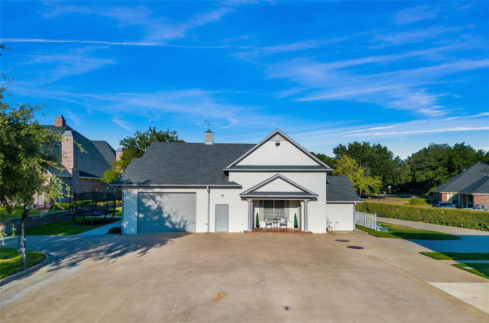 Waxahachie, Texas, 75165, United States, 6 Bedrooms Bedrooms, ,9 BathroomsBathrooms,Residential,For Sale,1761768