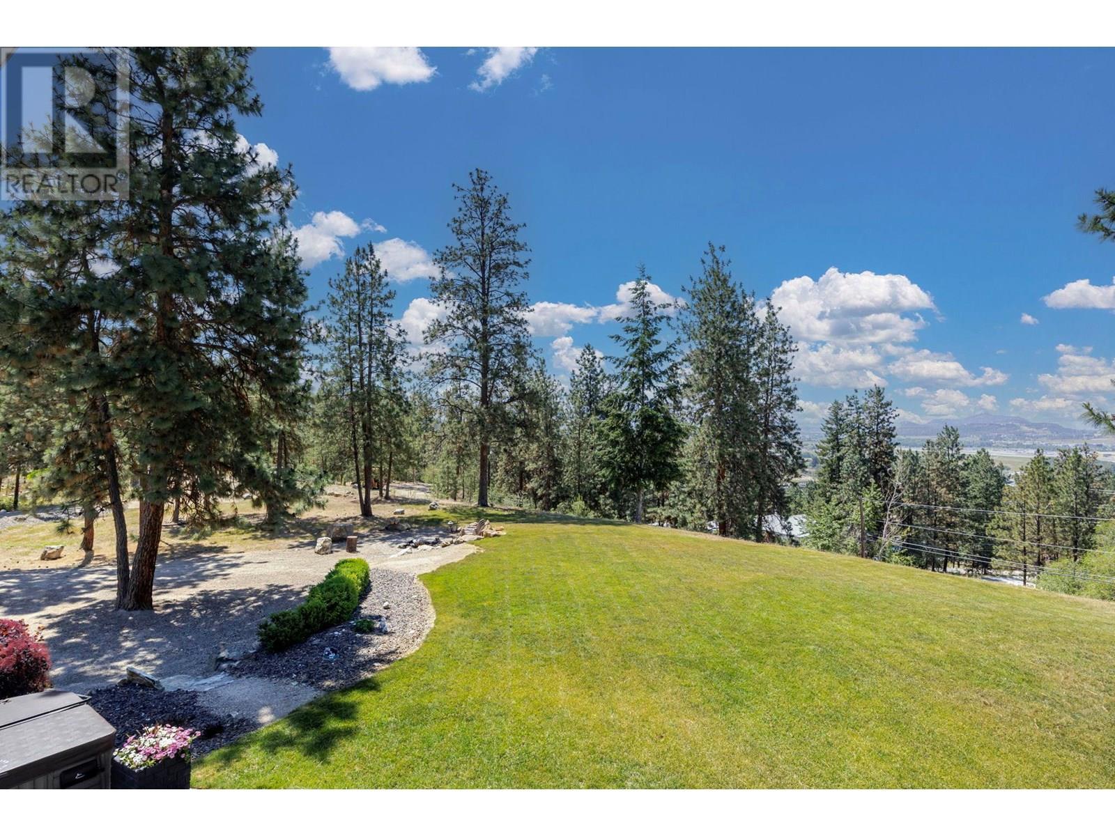KELOWNA, British Columbia, V1X 7V3, CA, 4 Bedrooms Bedrooms, ,2 BathroomsBathrooms,Residential,For Sale,1948769