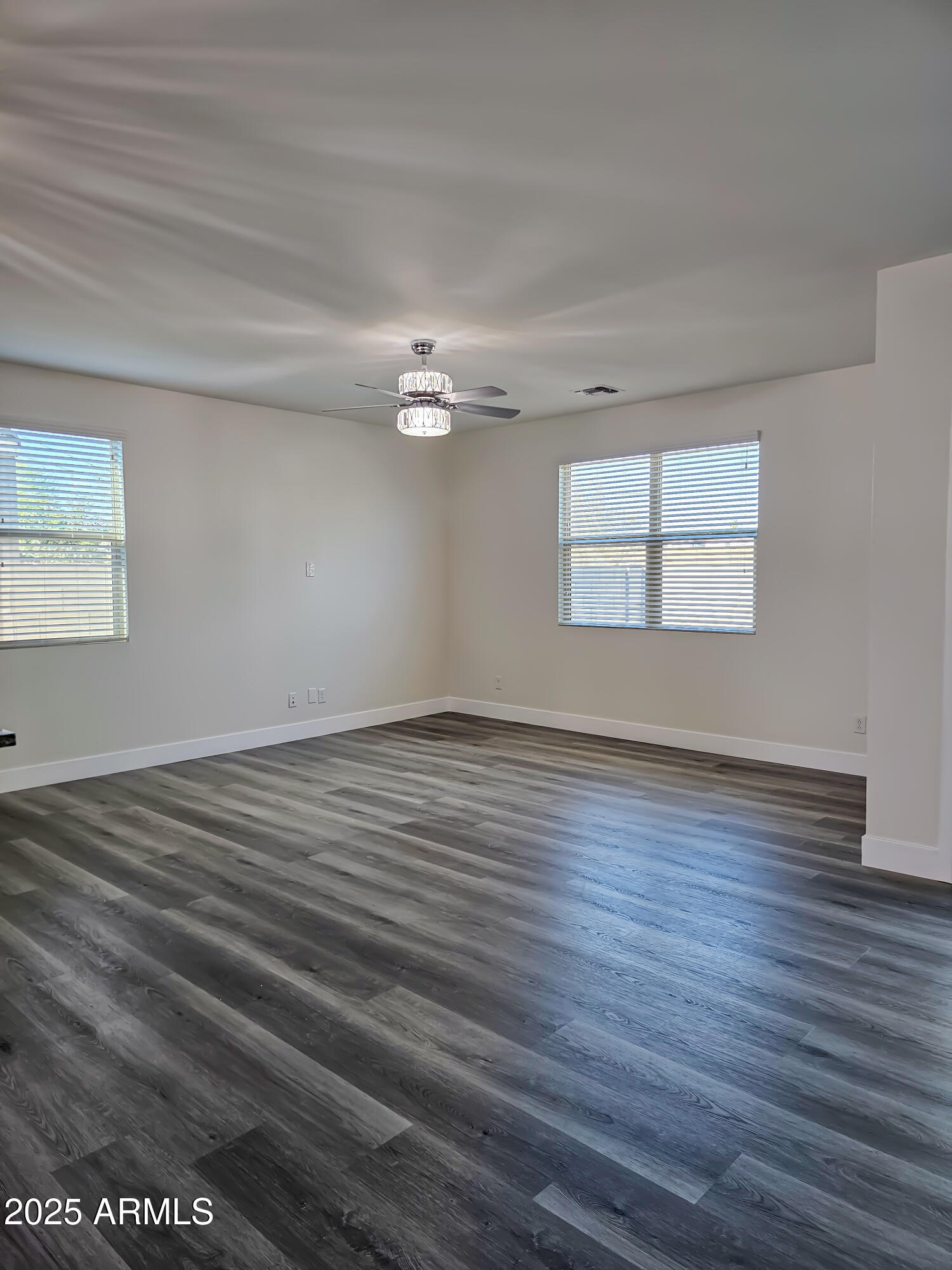 Glendale, Arizona, 85307, United States, 4 Bedrooms Bedrooms, ,3 BathroomsBathrooms,Residential,For Sale,2003345