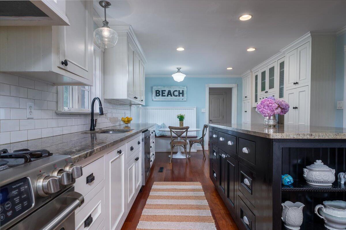 Mount Pleasant, South Carolina, 29464, United States, 4 Bedrooms Bedrooms, ,4 BathroomsBathrooms,Residential,For Sale,1838351