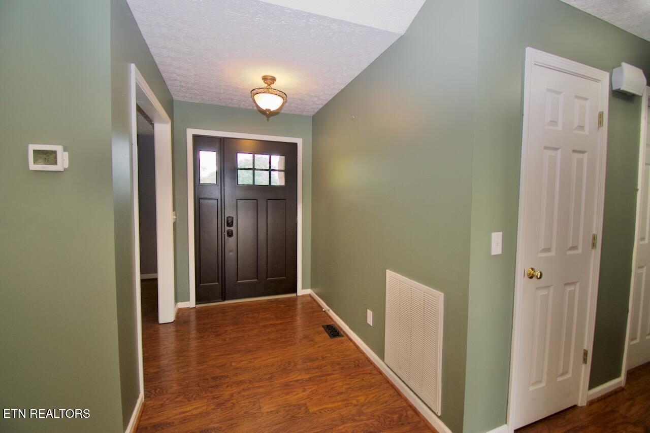 Maryville, Tennessee, 37803, United States, 3 Bedrooms Bedrooms, ,3 BathroomsBathrooms,Residential,For Sale,1857771