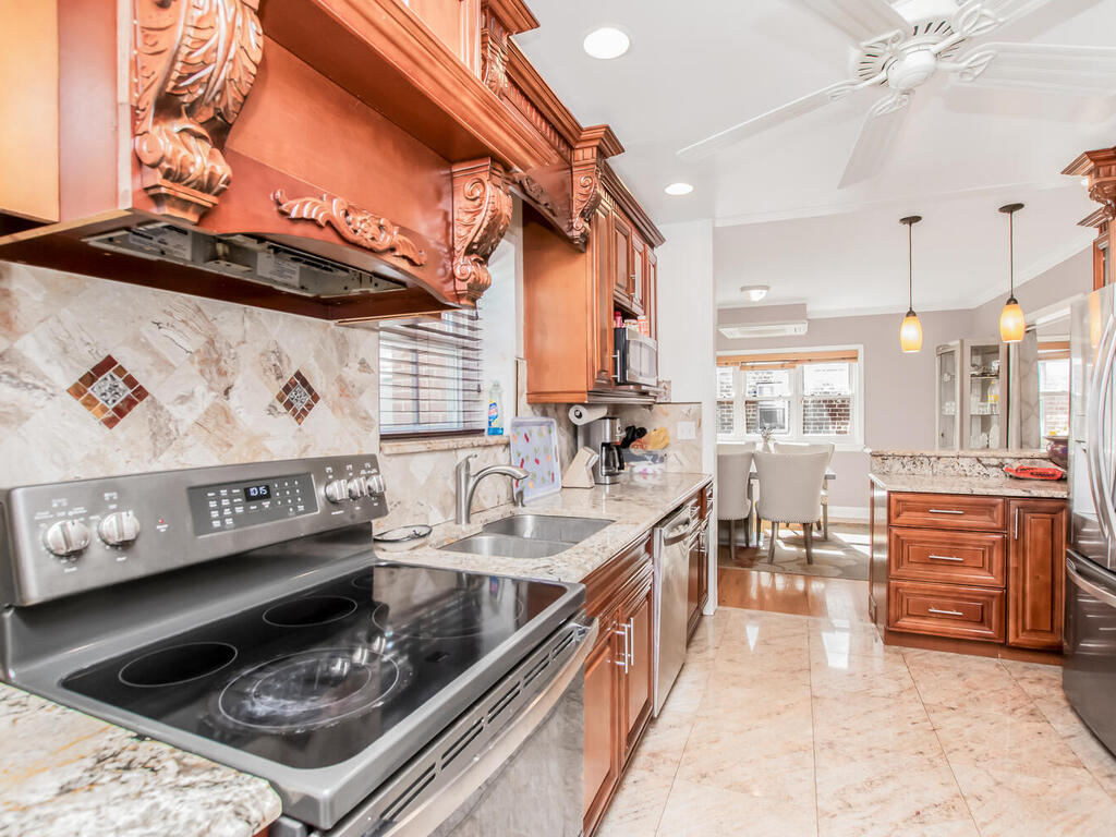 Yonkers, New York, 10704, United States, 4 Bedrooms Bedrooms, ,4 BathroomsBathrooms,Residential,For Sale,1977850