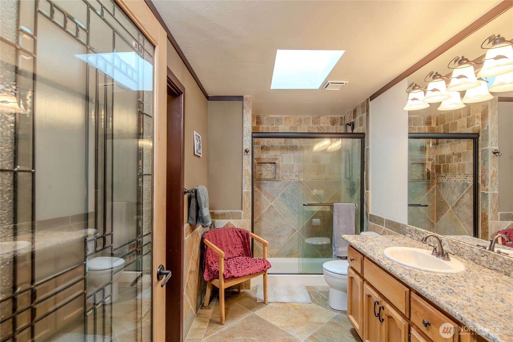 Kent, Washington, 98042, United States, 3 Bedrooms Bedrooms, ,3 BathroomsBathrooms,Residential,For Sale,2001526