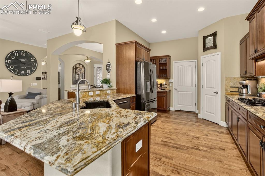 Colorado Springs, Colorado, 80927, United States, 6 Bedrooms Bedrooms, ,4 BathroomsBathrooms,Residential,For Sale,1986329