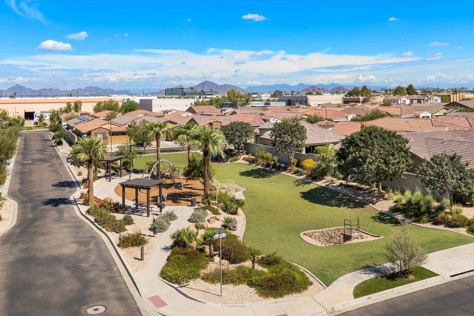  5622 S 28th Street¦Phoenix, AZ - 物件實景