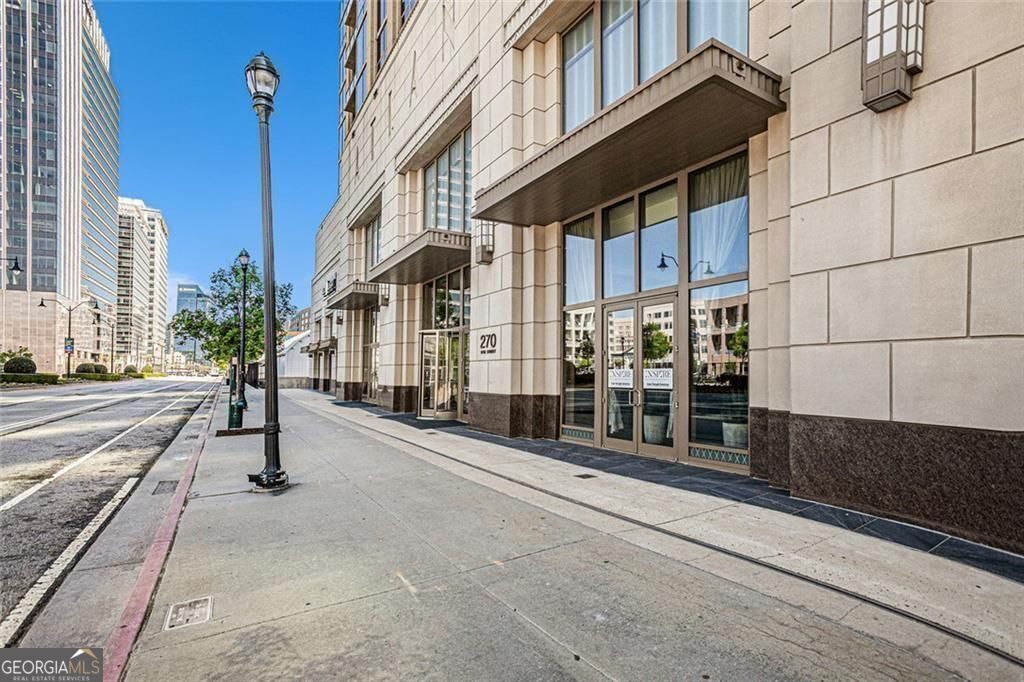 Atlanta, Georgia, 30363, United States, 3 Bedrooms Bedrooms, ,3 BathroomsBathrooms,Residential,For Sale,2035500