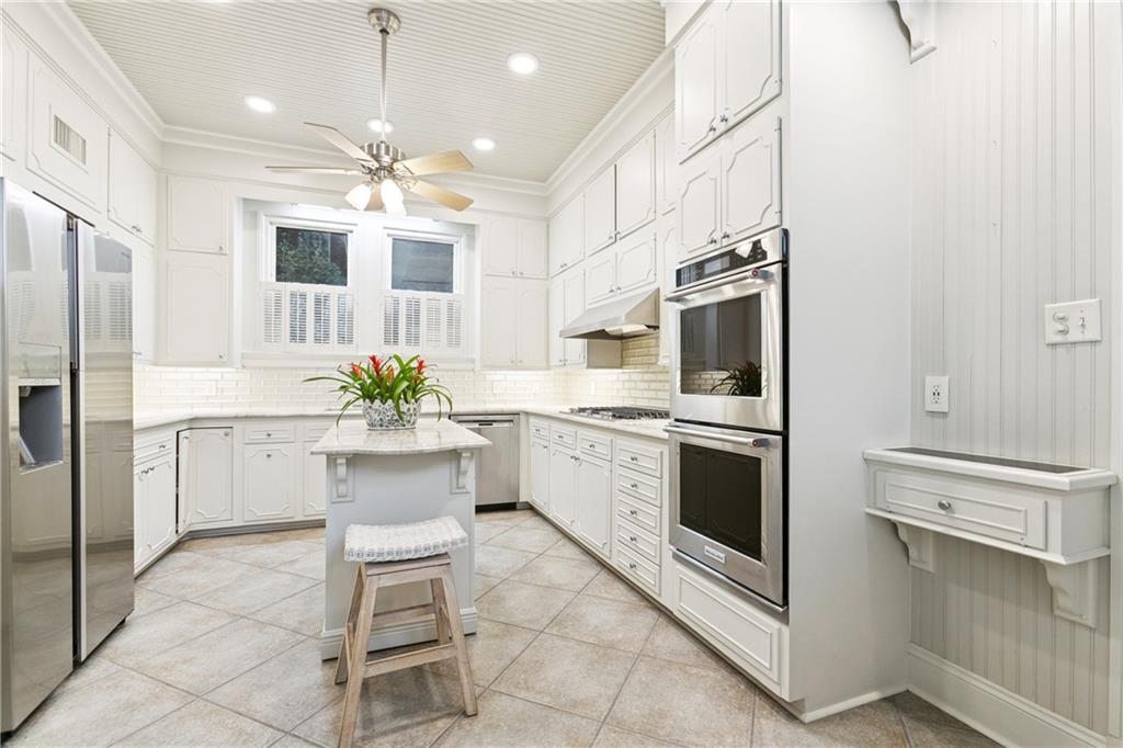 New Orleans, Louisiana, 70115, United States, 3 Bedrooms Bedrooms, ,5 BathroomsBathrooms,Residential,For Sale,2001784