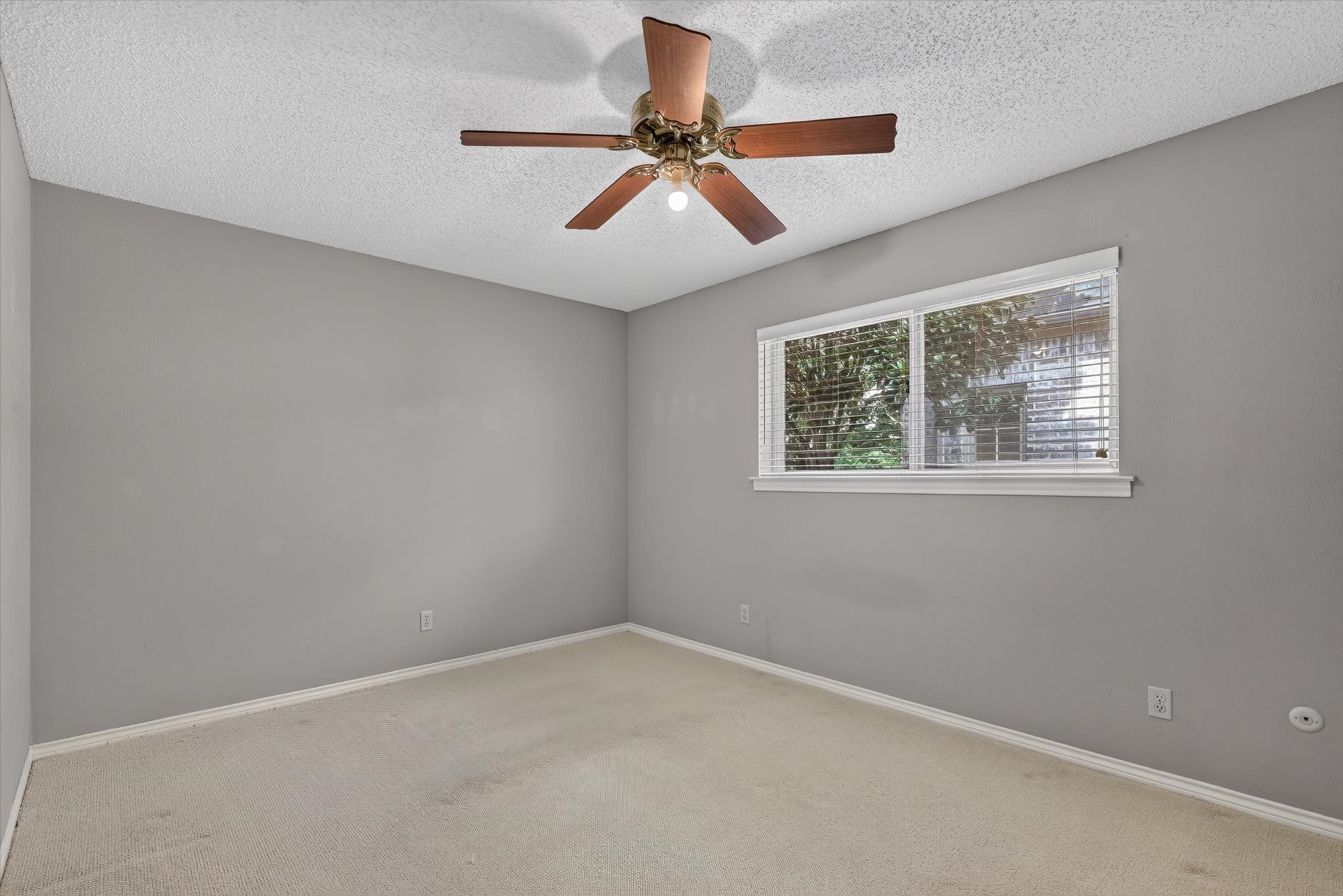  8833 Kenton Drive, Dallas, TX, 75231 - 物件實景
