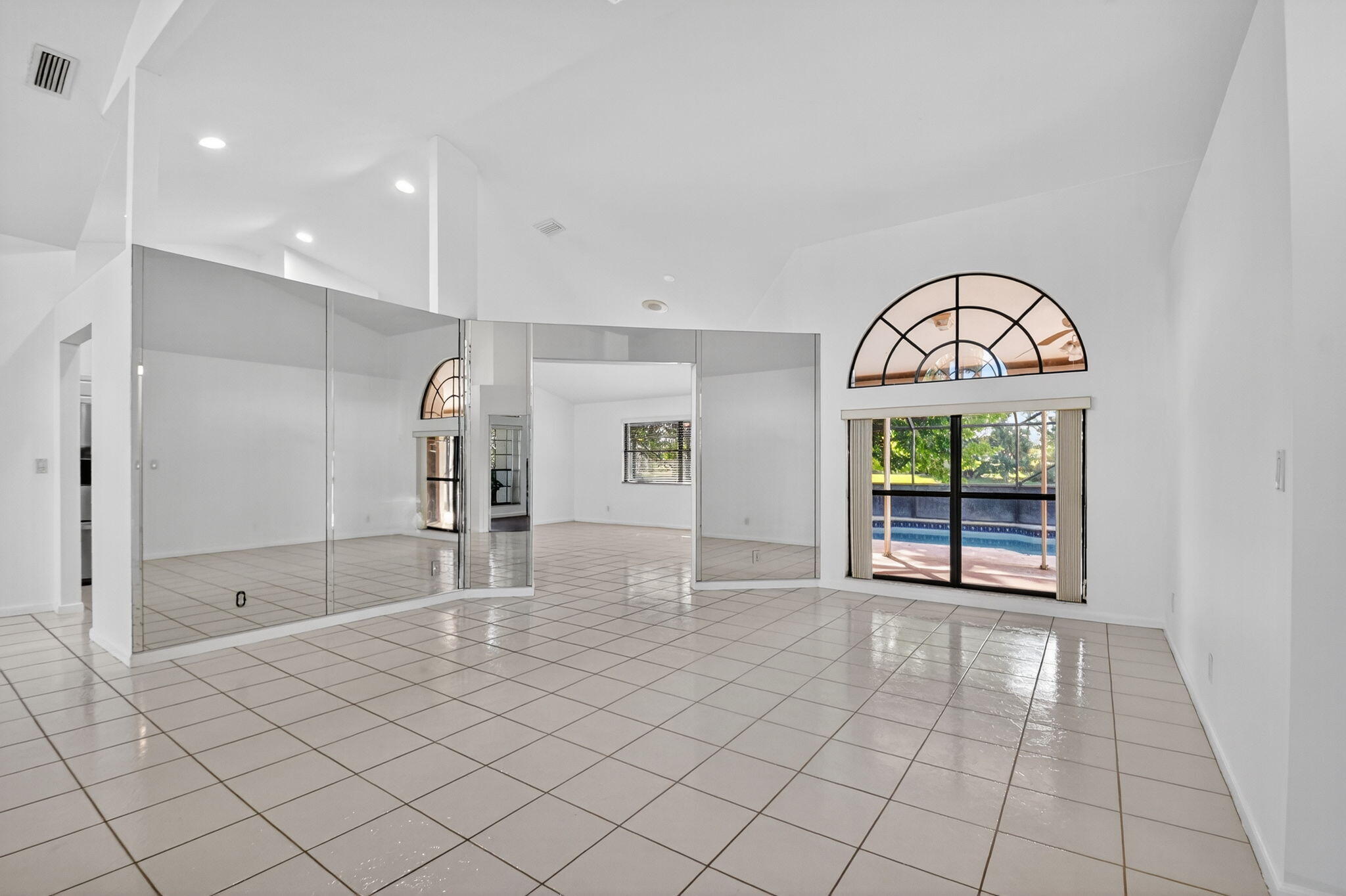 Royal Palm Beach, Florida, 33411, United States, 3 Bedrooms Bedrooms, ,2 BathroomsBathrooms,Residential,For Sale,1992913