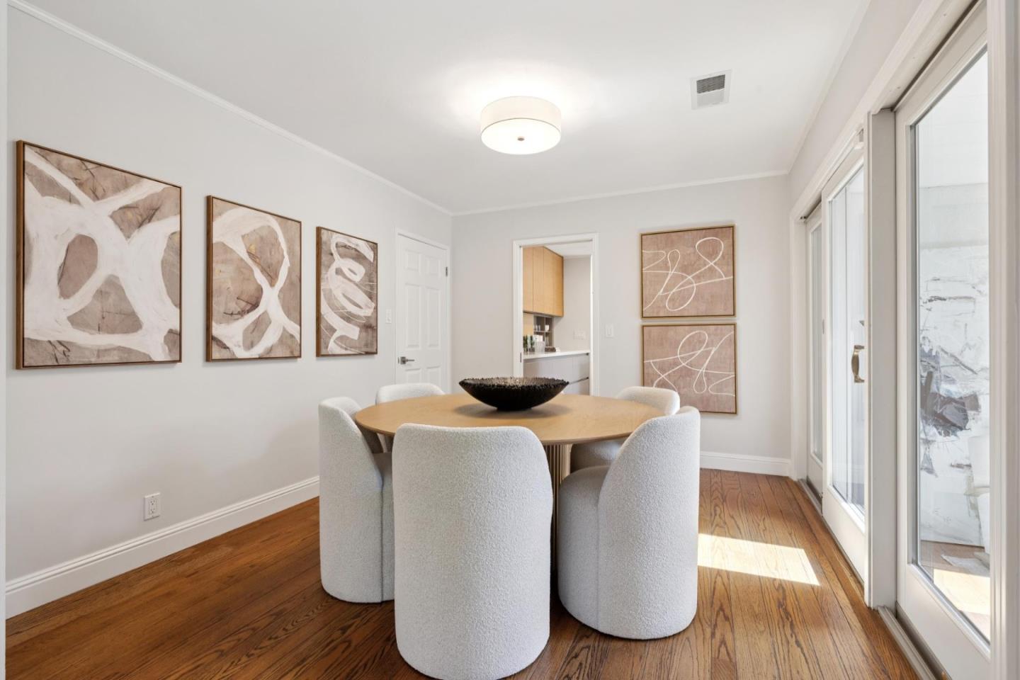 Menlo Park, California, 94025, United States, 3 Bedrooms Bedrooms, ,3 BathroomsBathrooms,Residential,For Sale,1941637