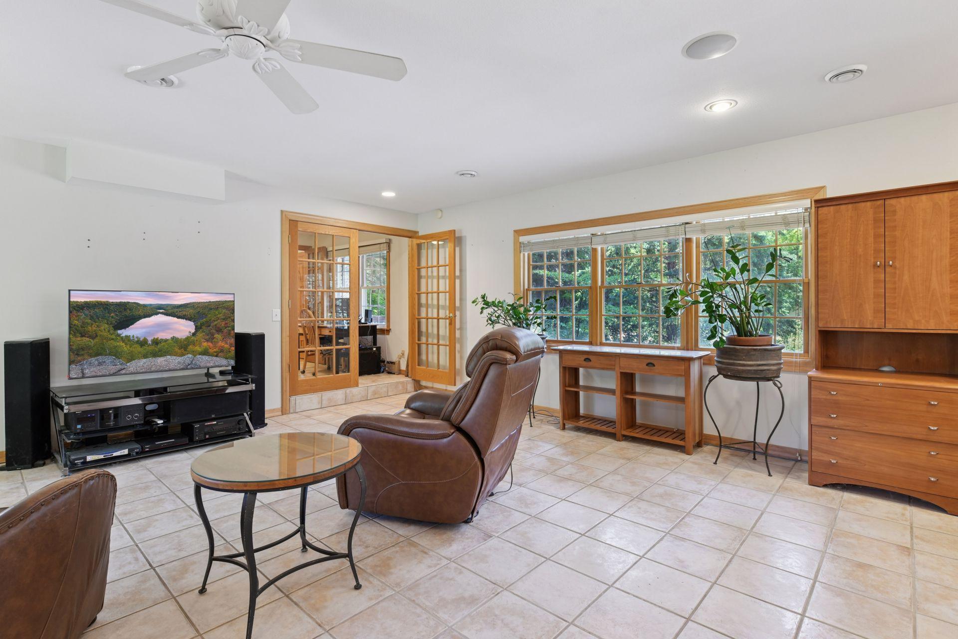 Minnetrista, Minnesota, 55364, United States, 3 Bedrooms Bedrooms, ,2 BathroomsBathrooms,Residential,For Sale,1902548