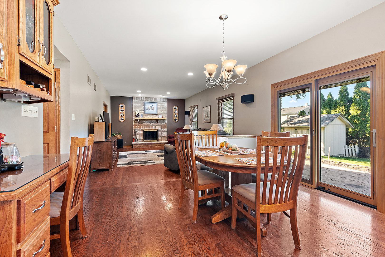 Orland Park, Illinois, 60467, United States, 4 Bedrooms Bedrooms, ,4 BathroomsBathrooms,Residential,For Sale,1984094