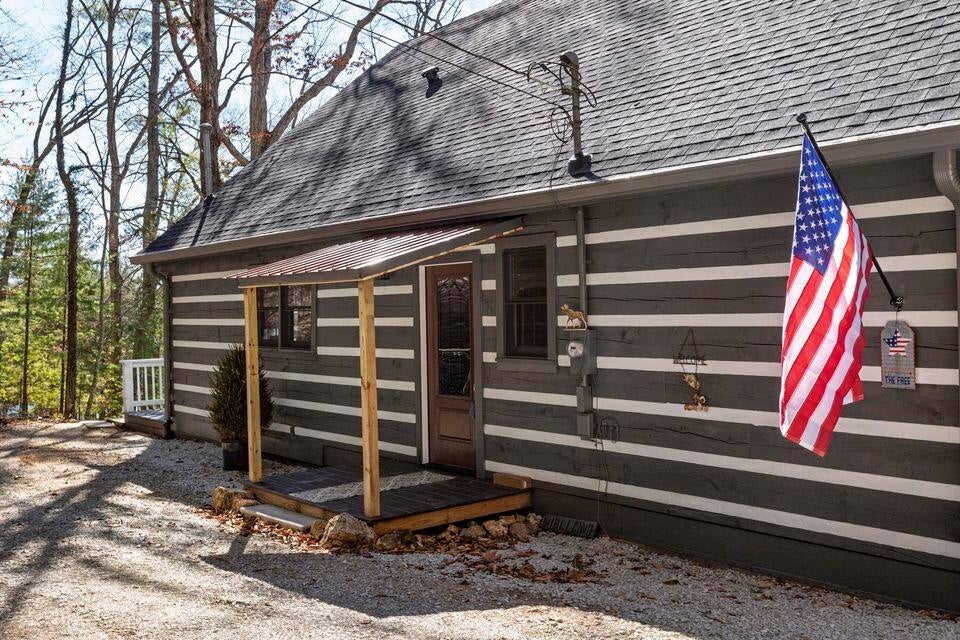 Spring City, Tennessee, 37381, United States, 1 Bedroom Bedrooms, ,2 BathroomsBathrooms,Residential,For Sale,1826365