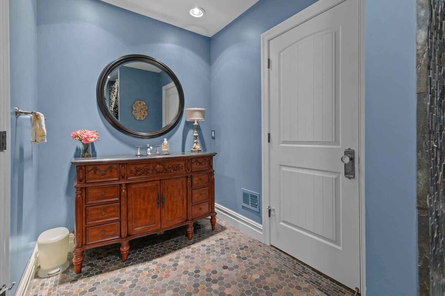 Northville, Michigan, 48167, United States, 4 Bedrooms Bedrooms, ,7 BathroomsBathrooms,Residential,For Sale,1991928