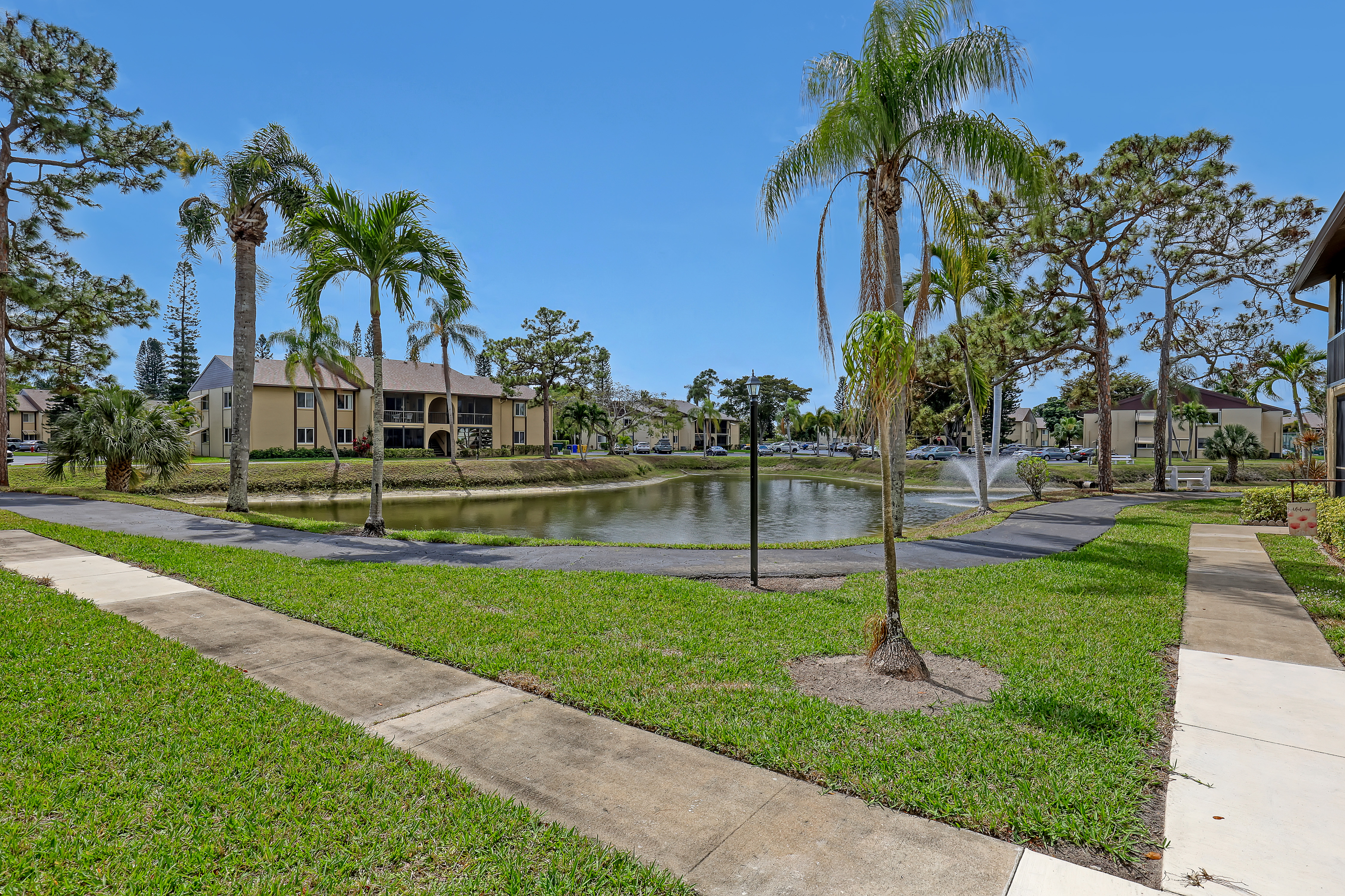  339 Pine Ridge Circle, Greenacres, FL, 33463 - 物件實景