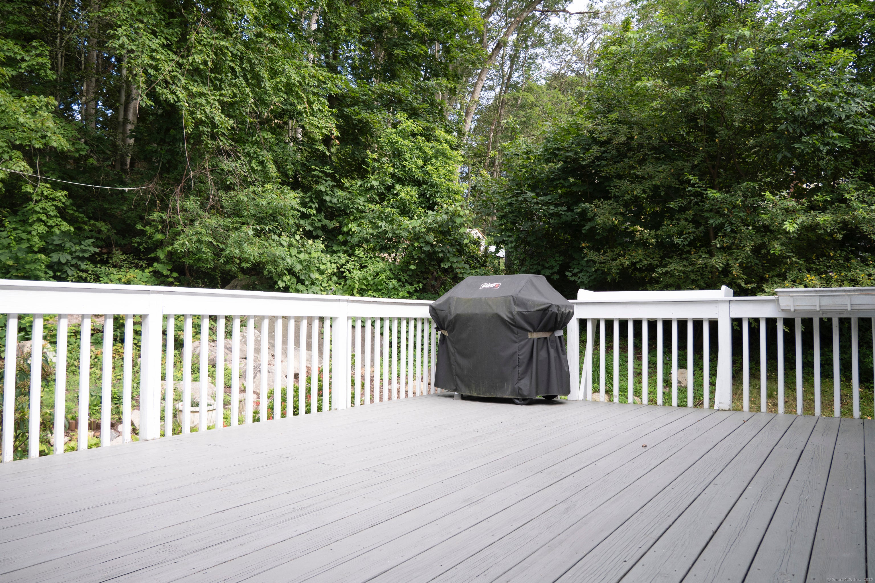 Trumbull, Connecticut, 06611, United States, 3 Bedrooms Bedrooms, ,3 BathroomsBathrooms,Residential,For Sale,1937031