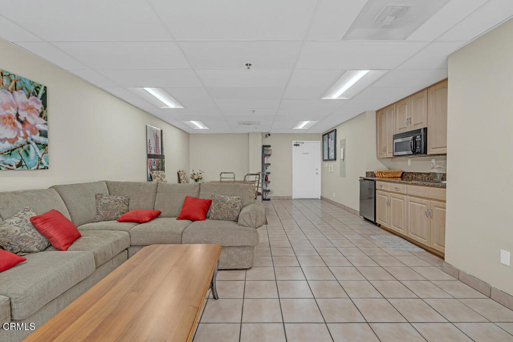 Pasadena, California, 91101, United States, 1 Bedroom Bedrooms, ,1 BathroomBathrooms,Residential,For Sale,1903798